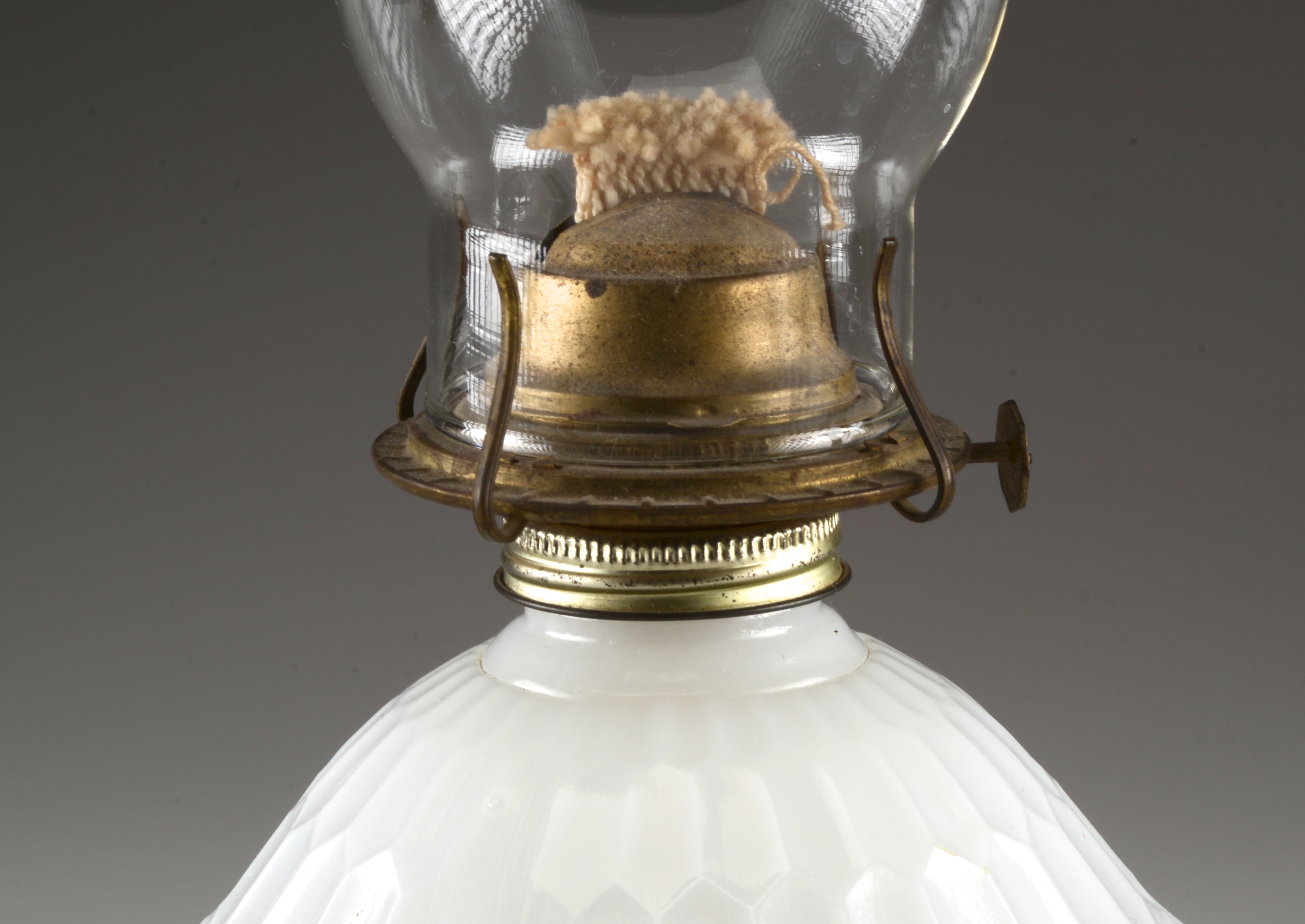 Vintage Eagle P&A Dorset Milk Glass Oil Lamp