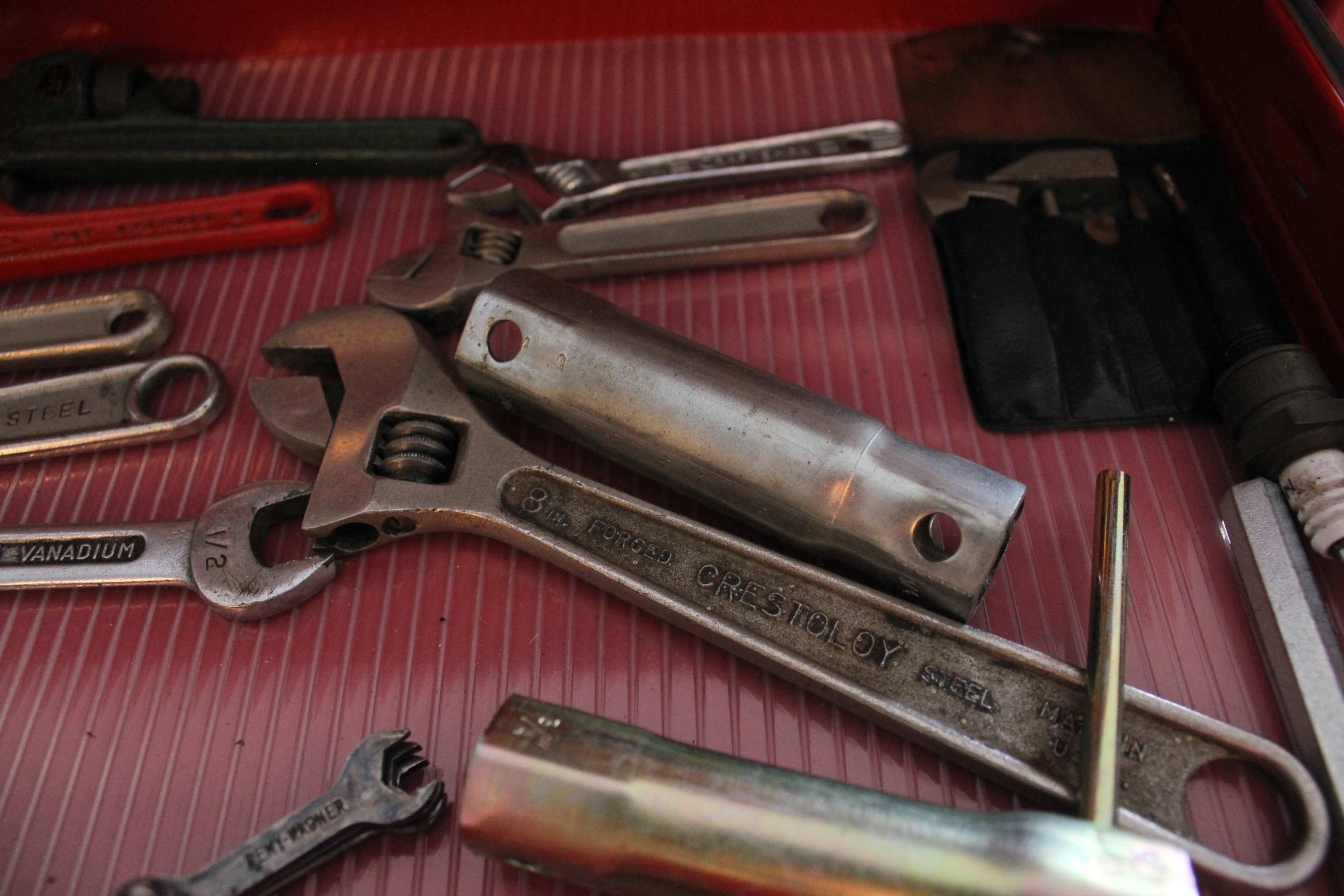 Craftsman Industrial Tool Chest 15 Drawers and Tools 