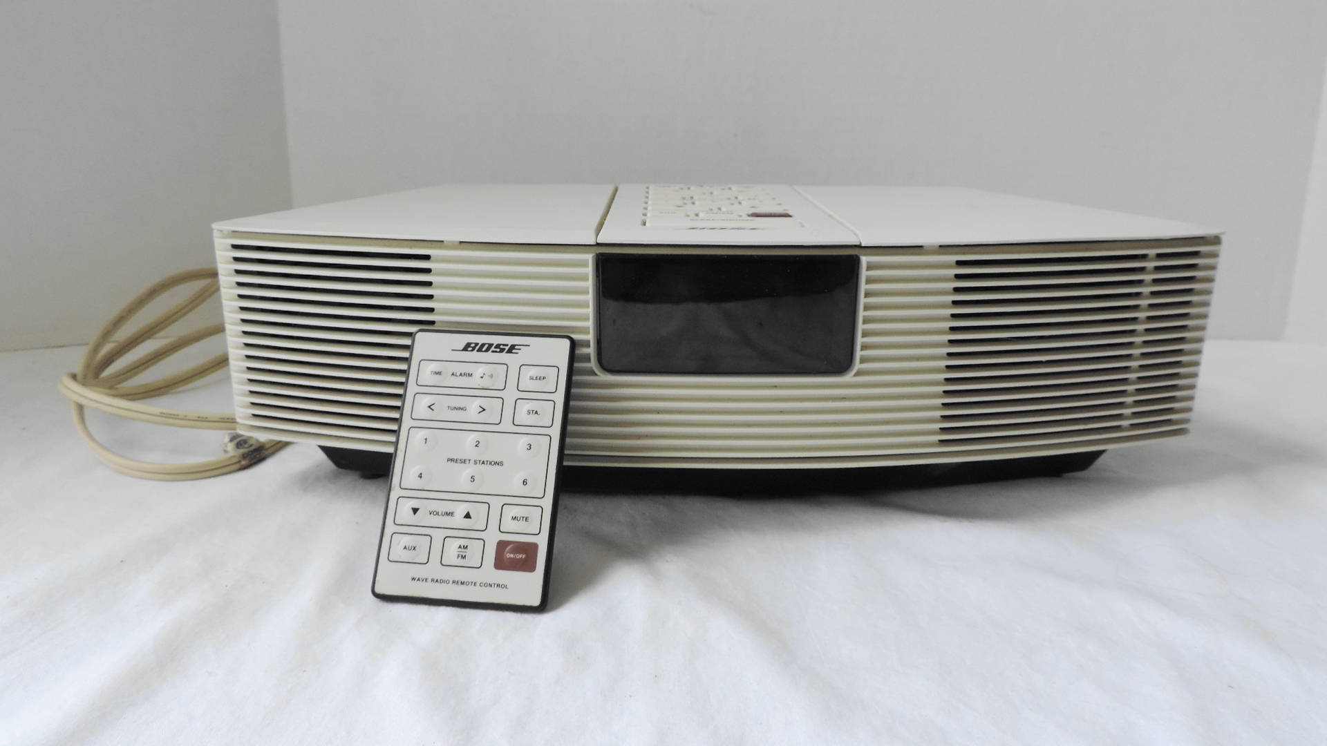Bose Wave Radio AWR1-1W with Remote