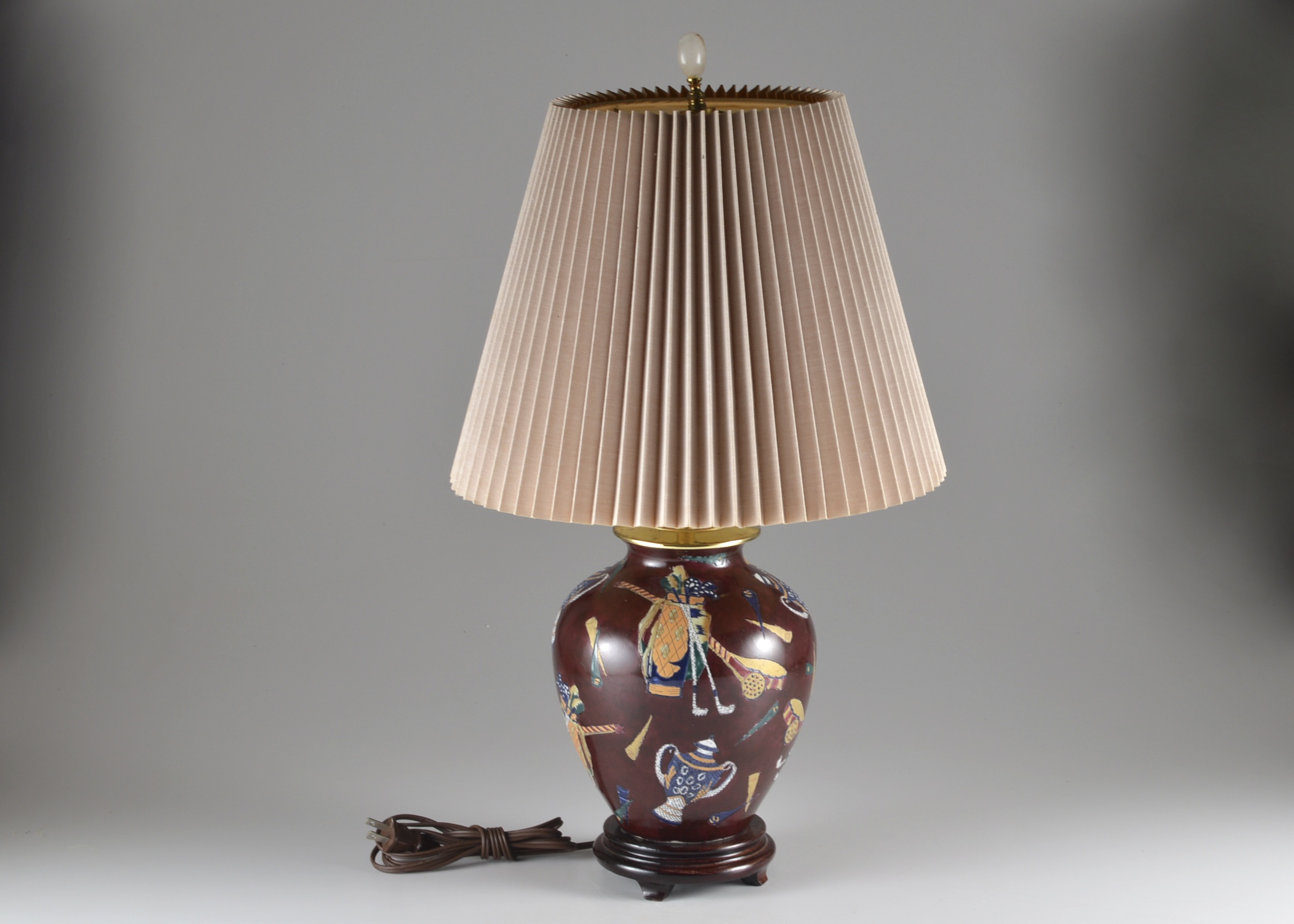 Golf-Themed Ginger Jar Table Lamp