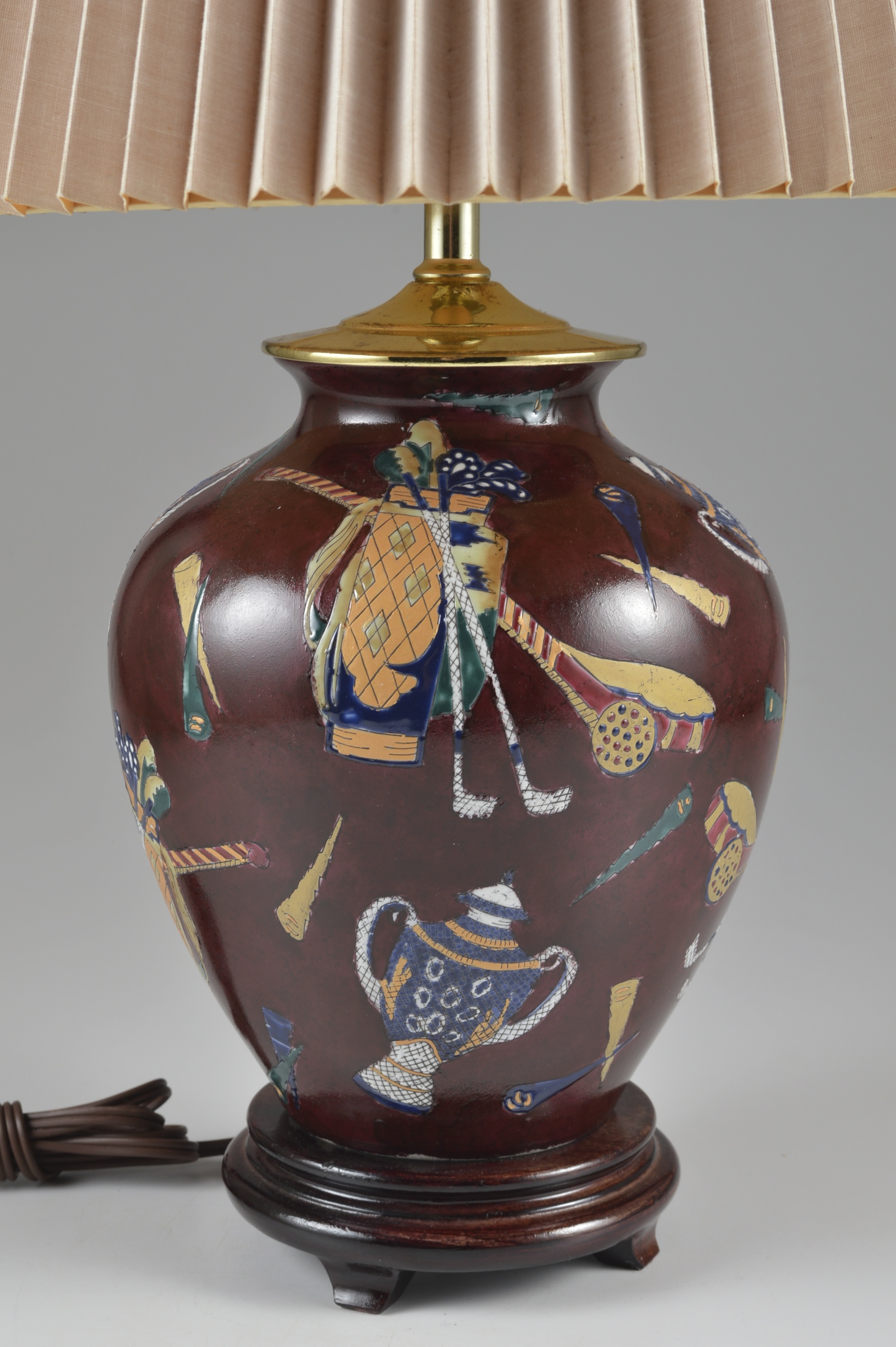 Golf-Themed Ginger Jar Table Lamp