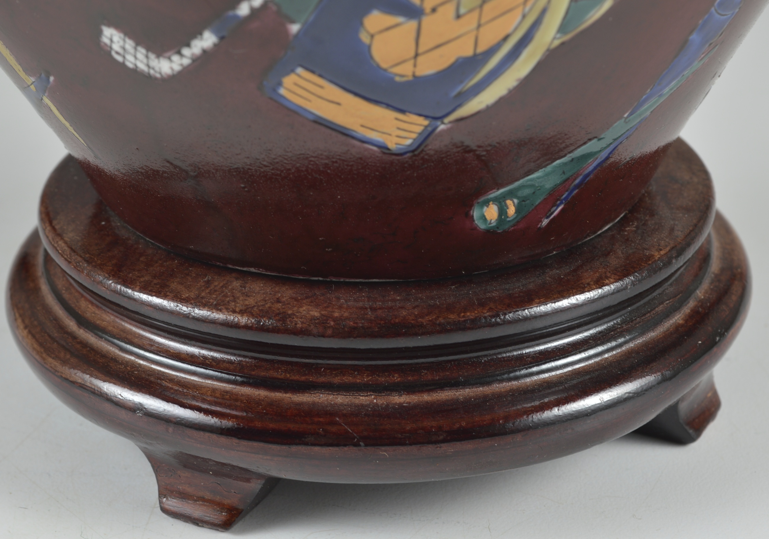 Golf-Themed Ginger Jar Table Lamp