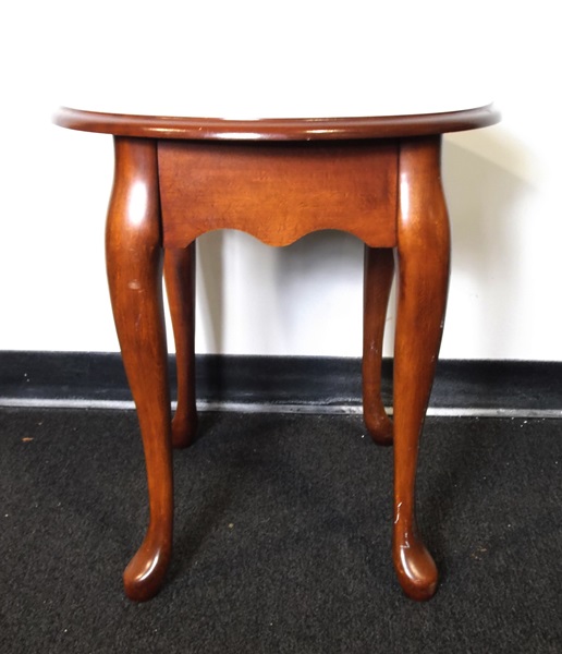 Queen Anne Style Side Table