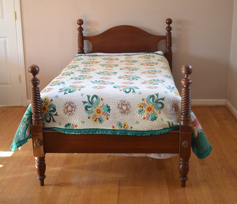 Vintage Twin Size Cannon Ball Bed