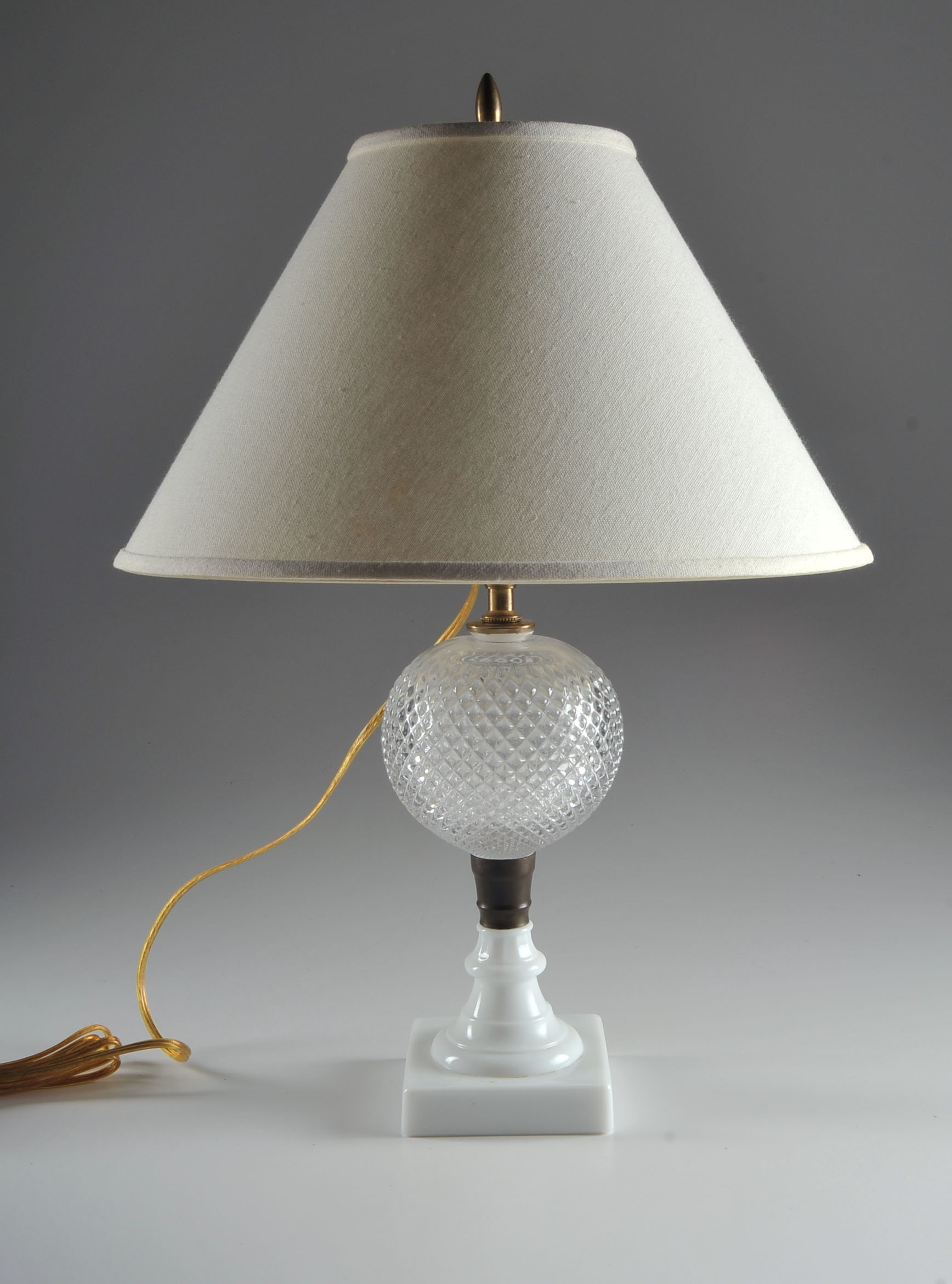 Vintage Dresser Lamp