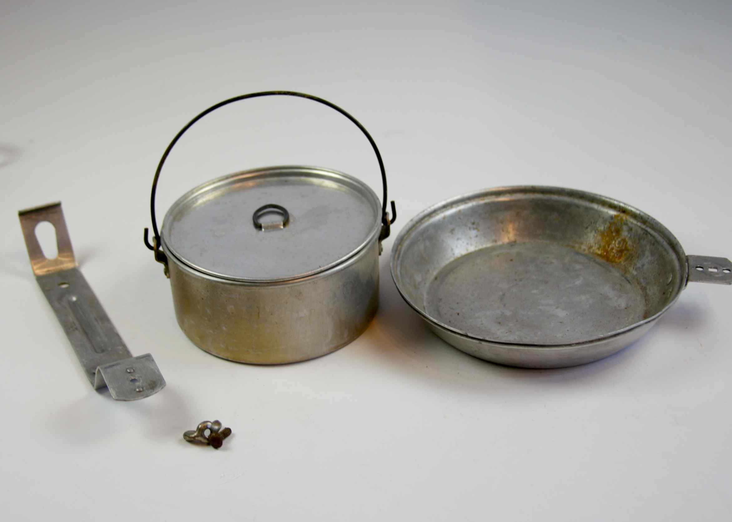 Vintage Boy Scouts Mess Kit and Carrying Bag
