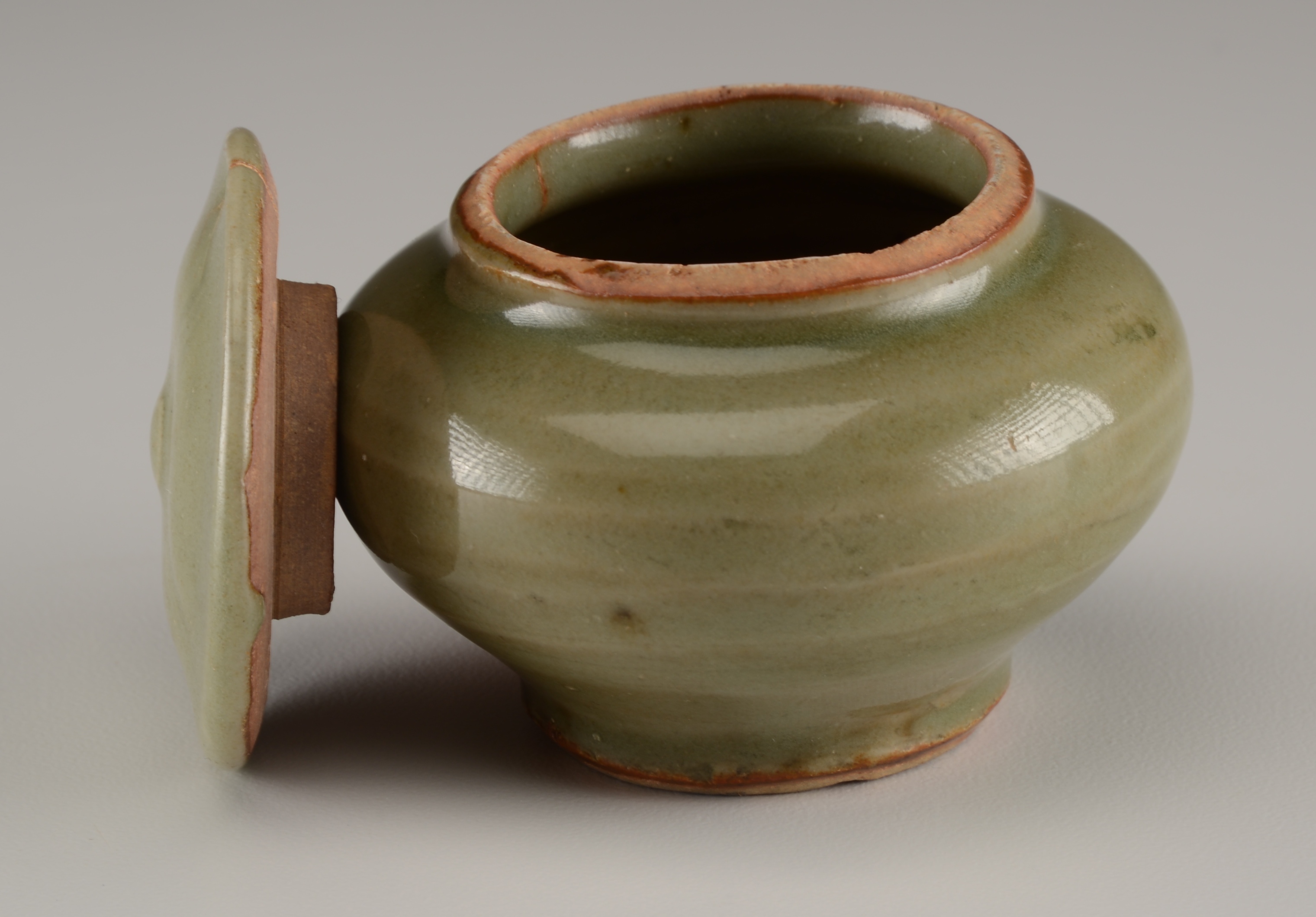 Selection of Five Reproduction Pottery Items From National Museum Philippines