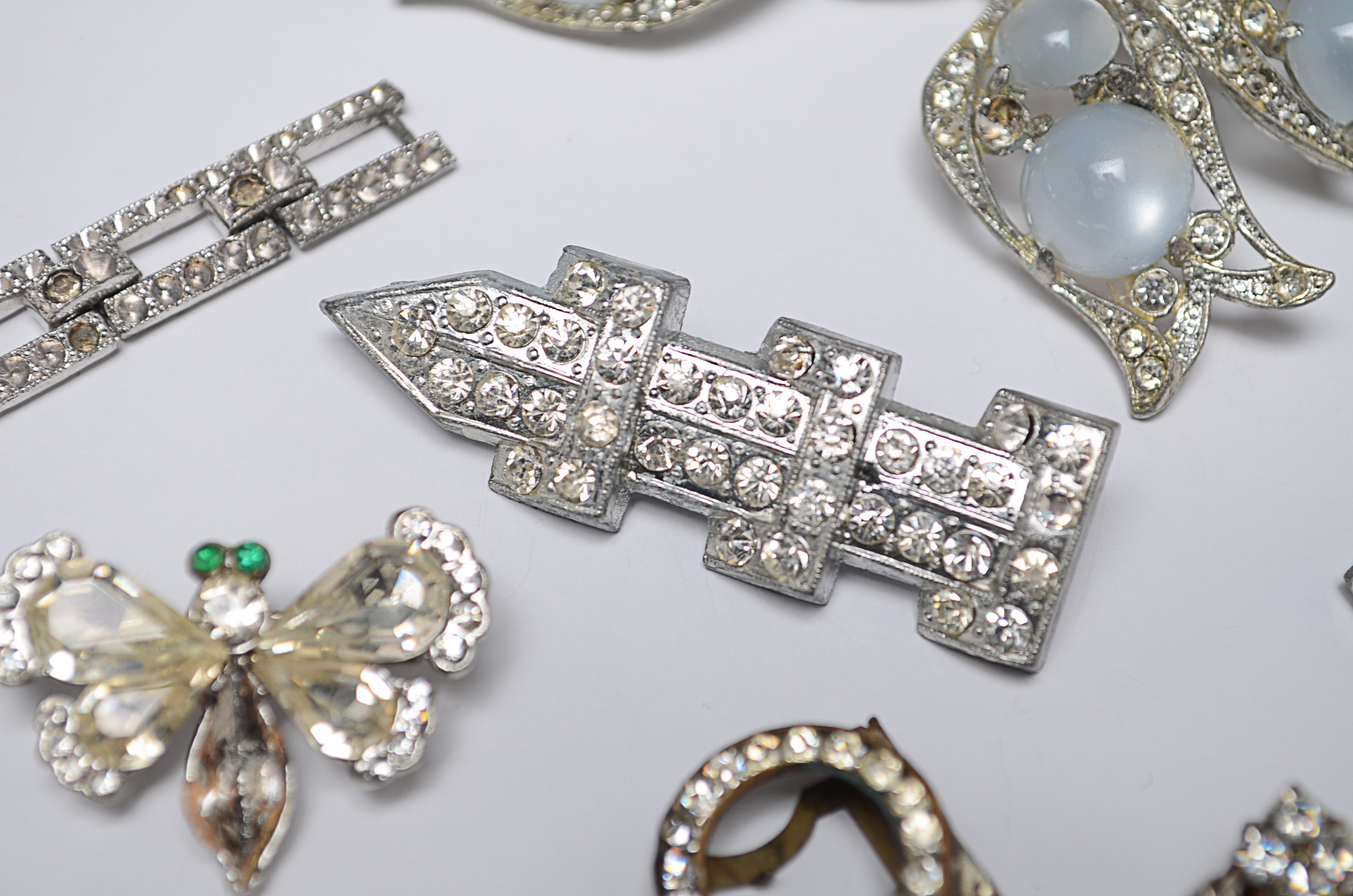 Assortment of Vintage Rhinestone Jewelry Items