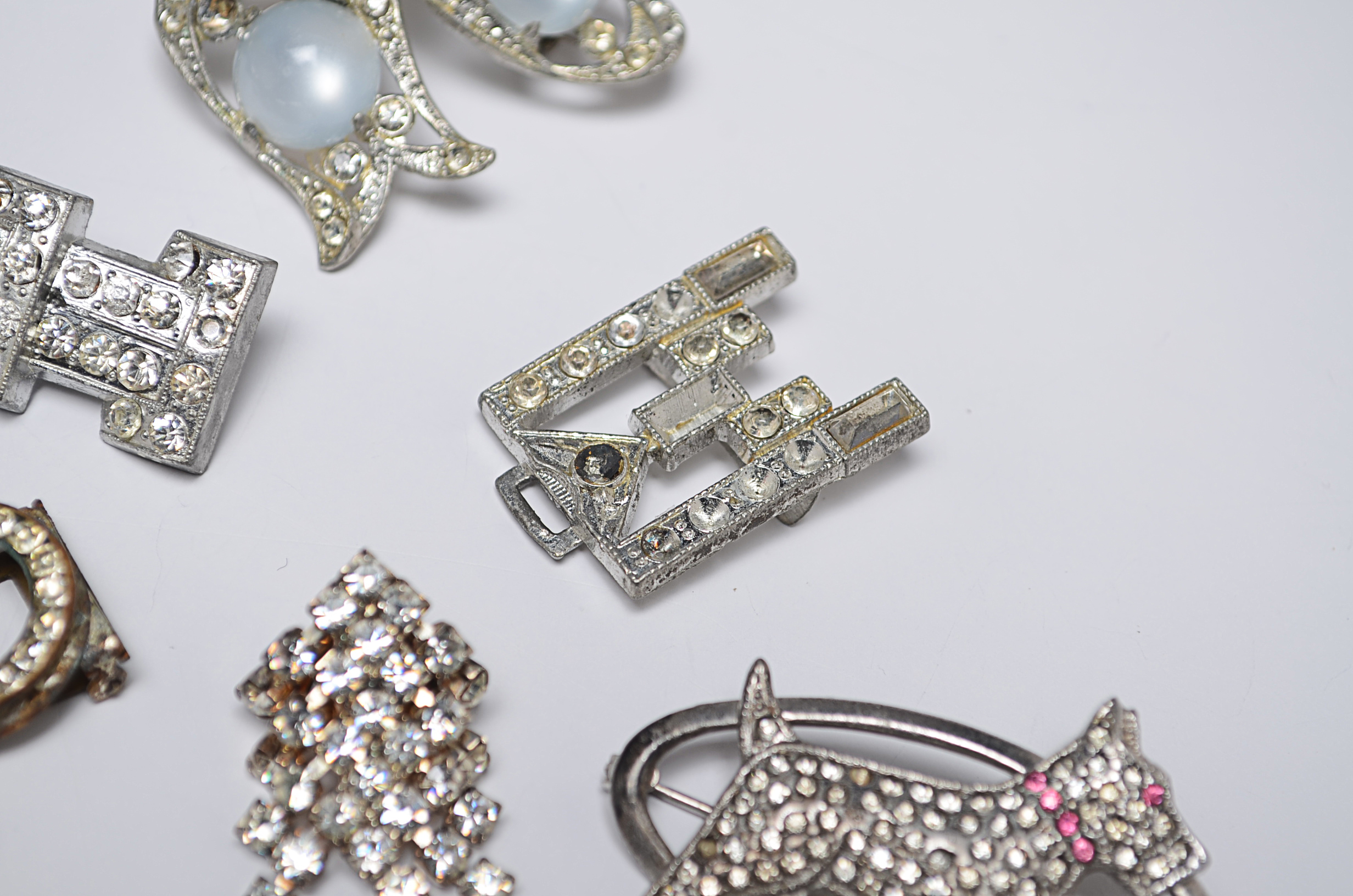 Assortment of Vintage Rhinestone Jewelry Items