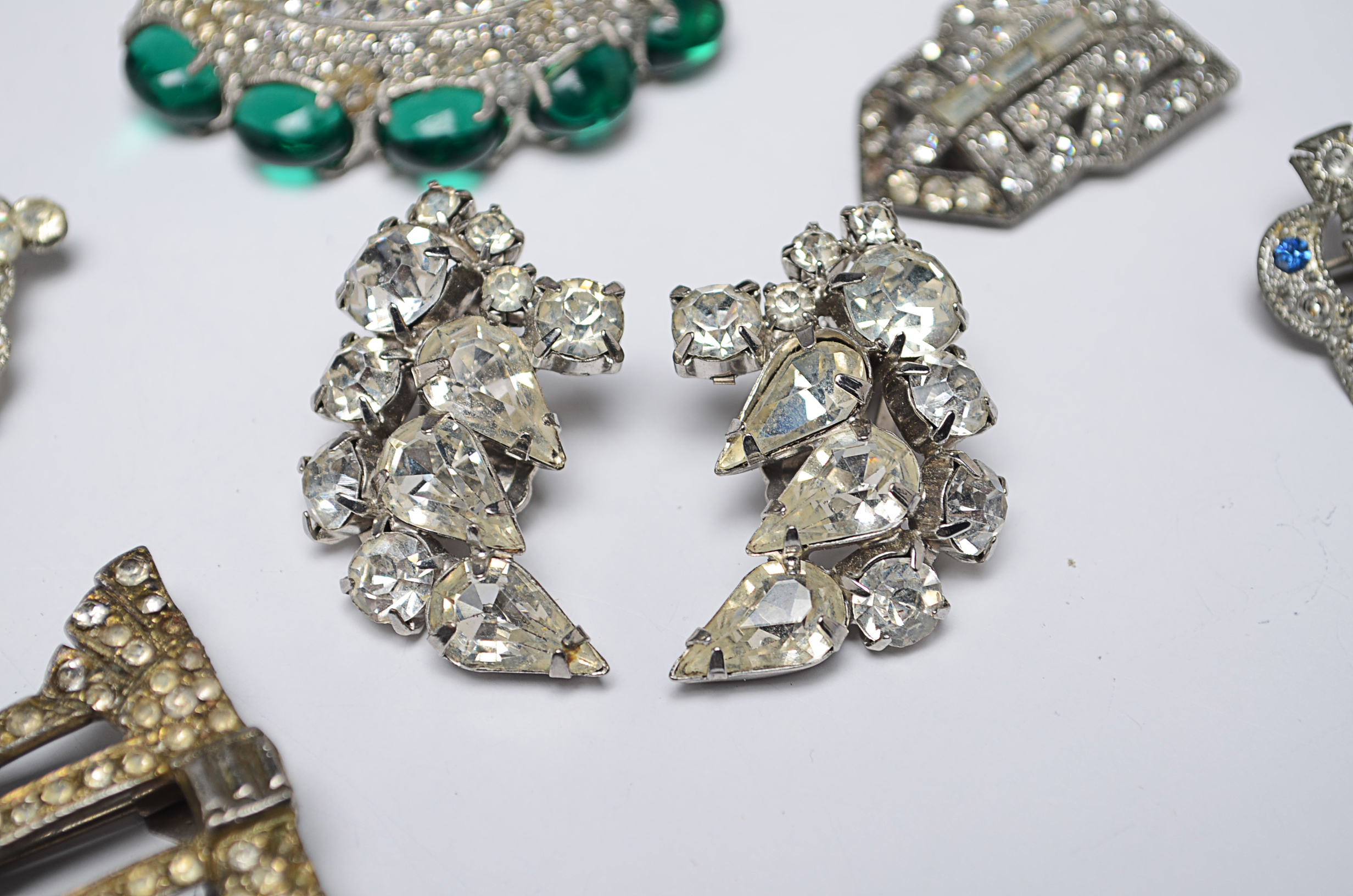 Assortment of Vintage Rhinestone Jewelry Items