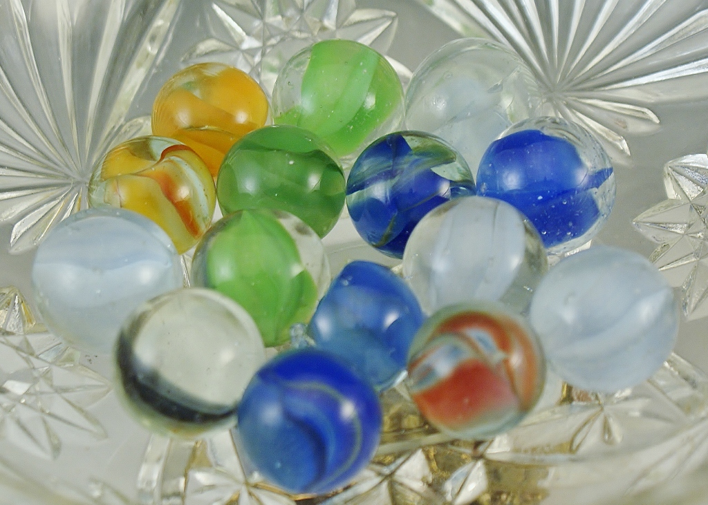 15 Vintage Catseye Shooter Marbles