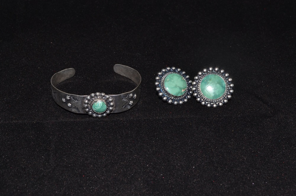 Southwestern Style Bracelet And Earrings