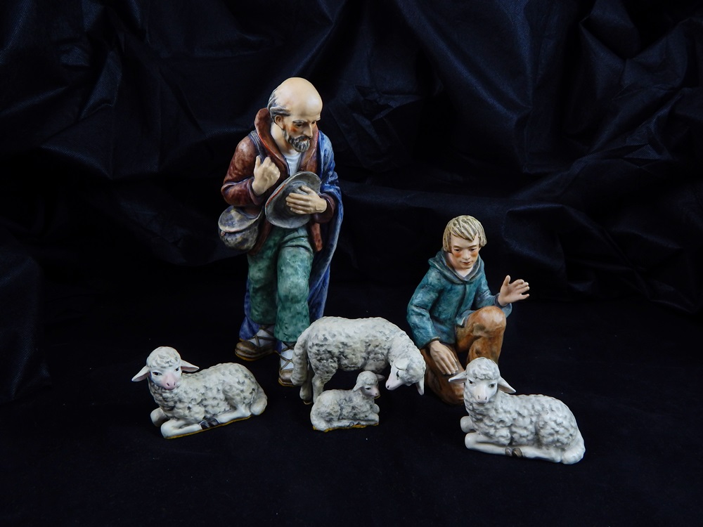 Large Hummel 1968 Nativity Set
