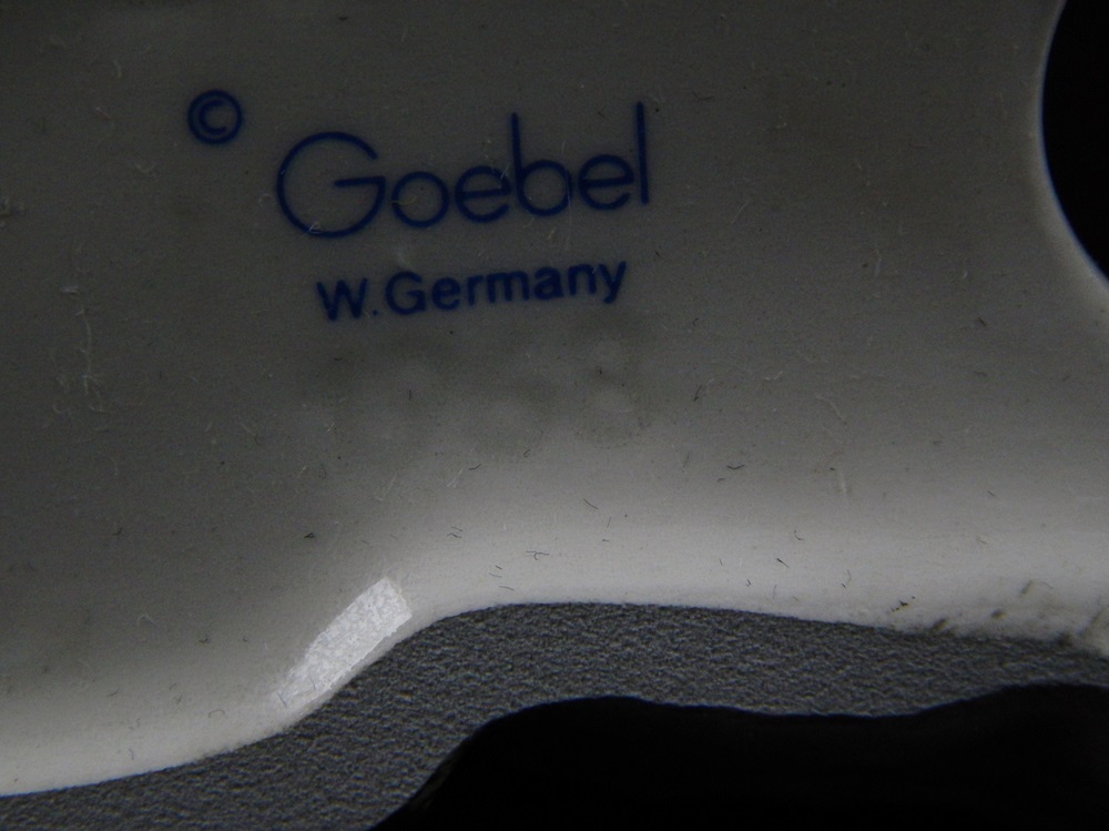 Large Hummel 1968 Nativity Set