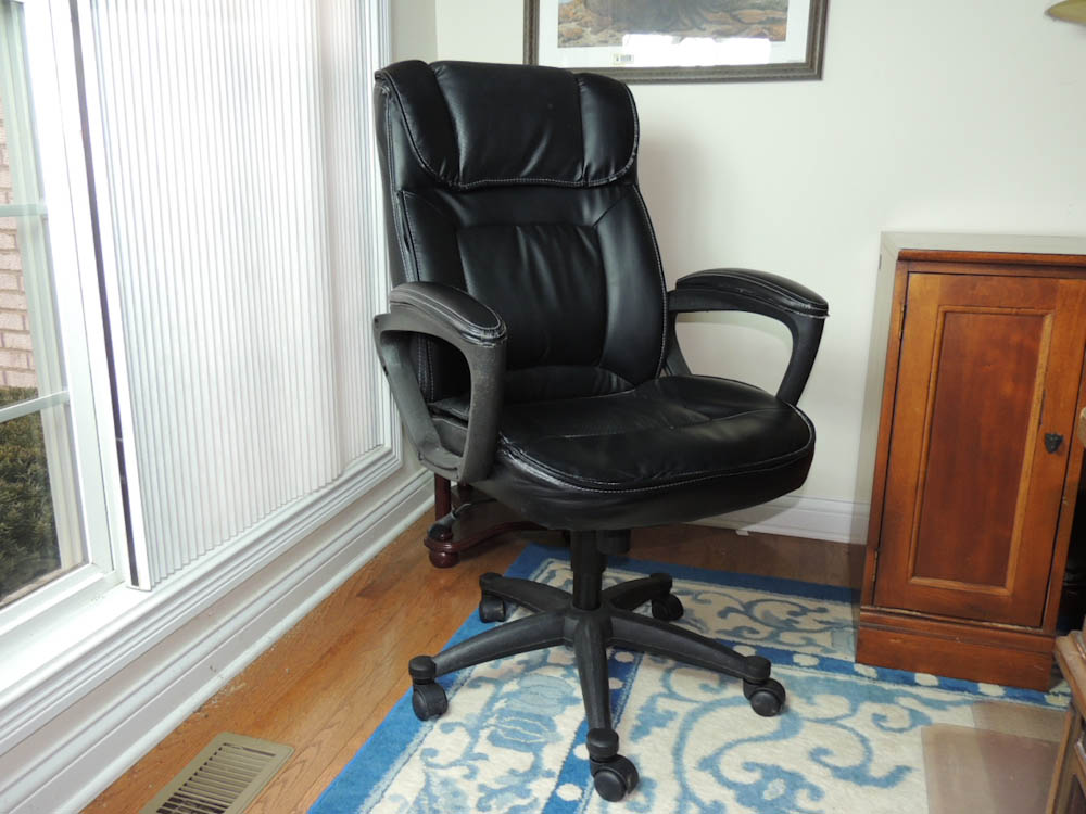 Broyhill leather outlet office chair