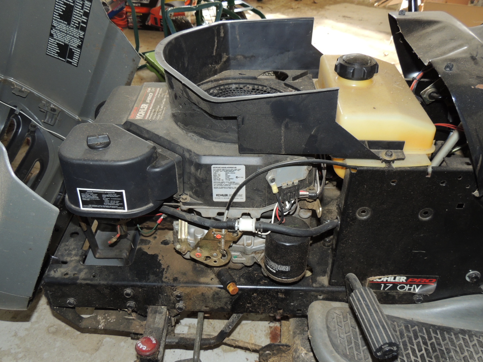 Craftsman LT2000 Riding Mower