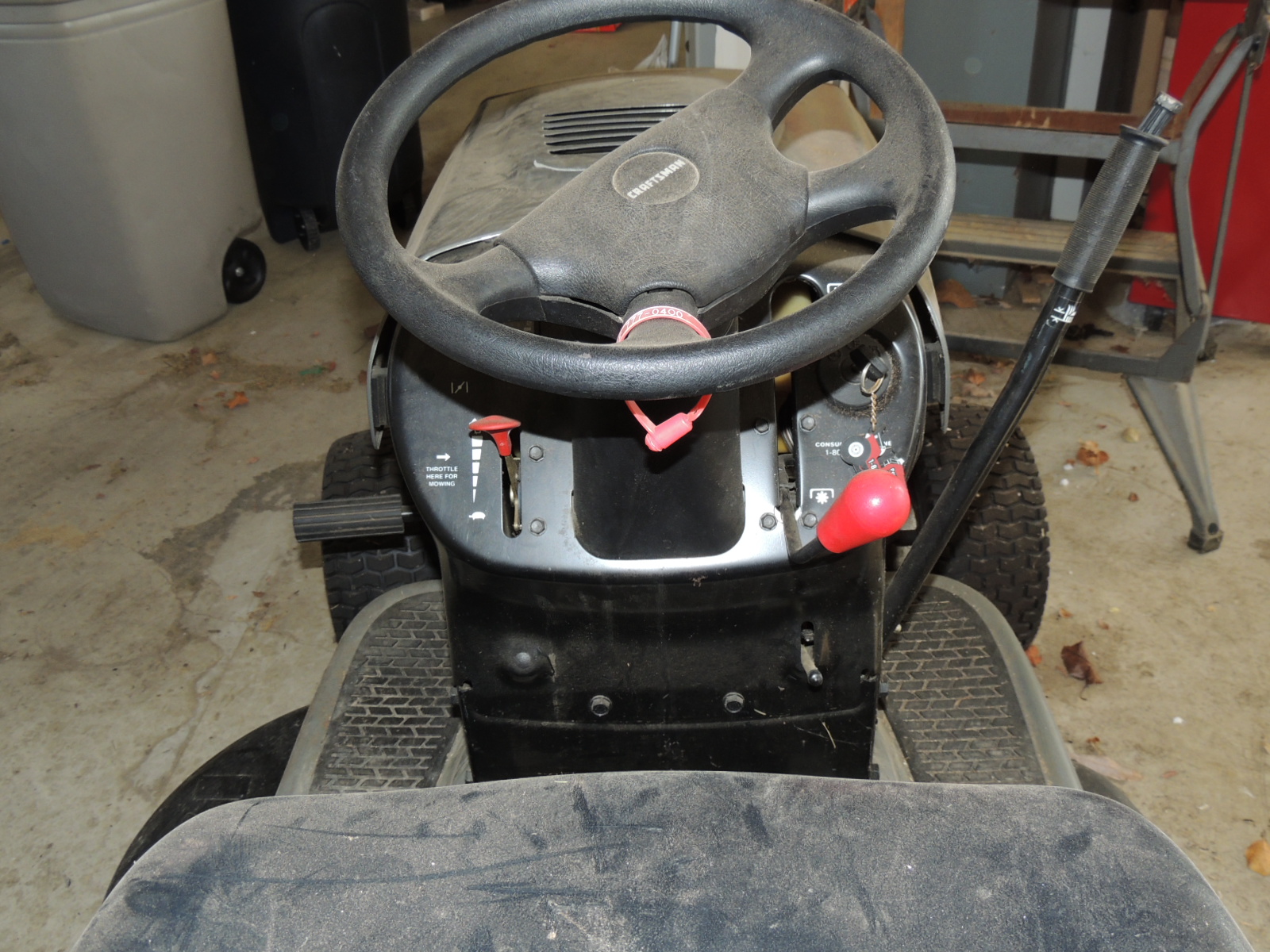 Craftsman LT2000 Riding Mower