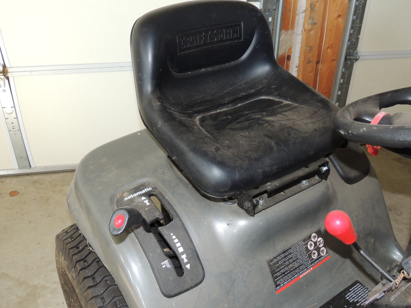 Craftsman LT2000 Riding Mower