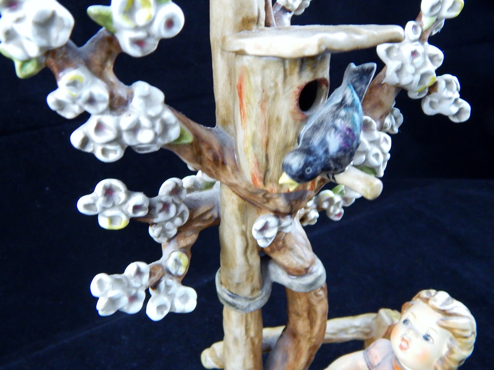 Hummel Welcome Spring 