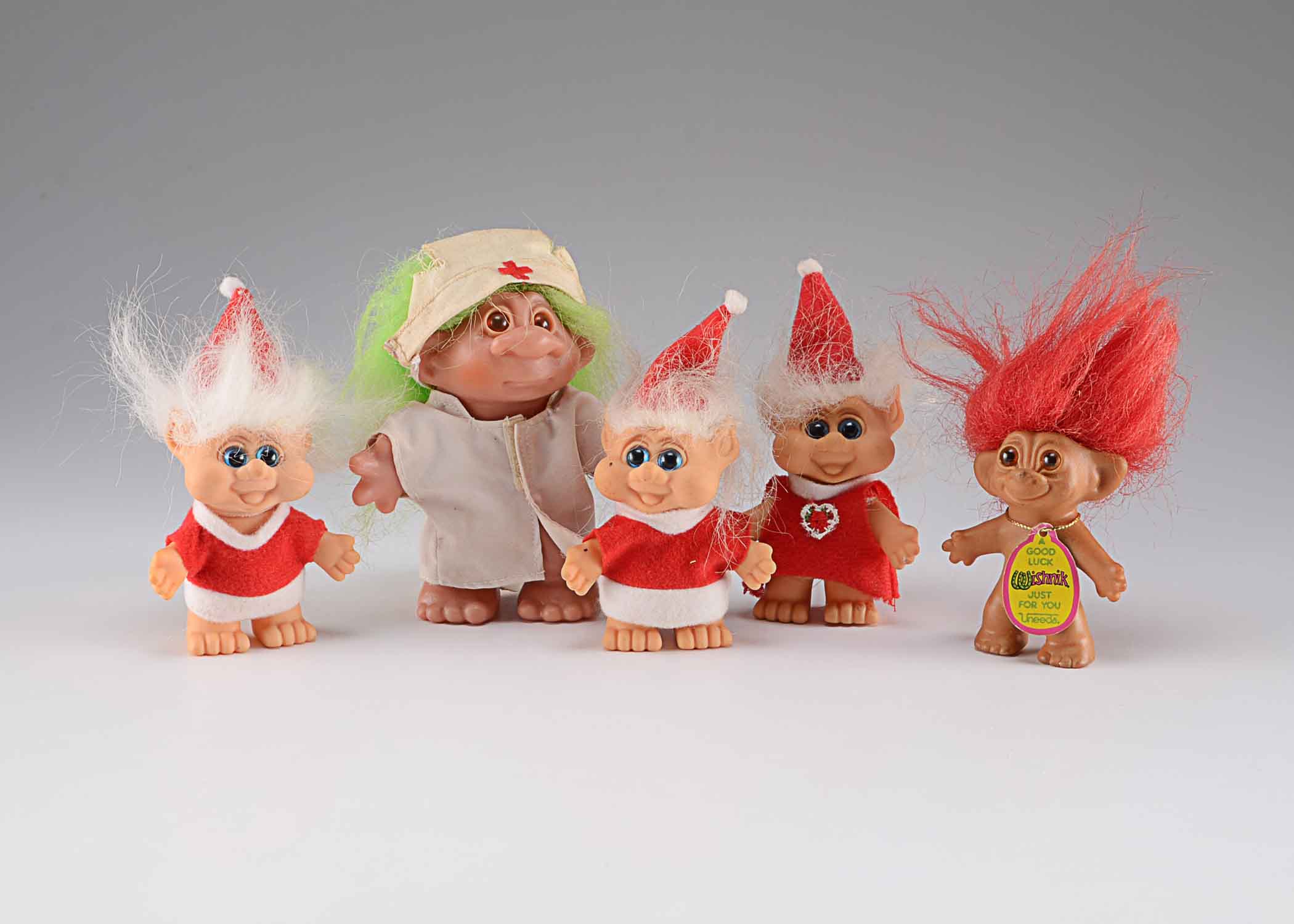 Grouping of Trolls
