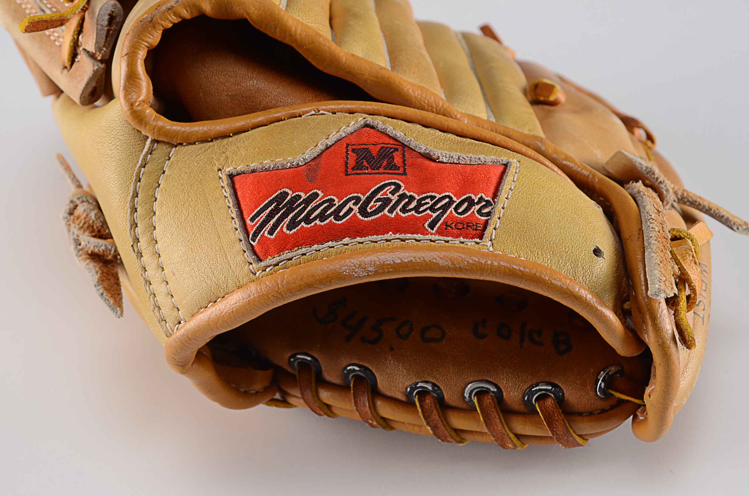 Vintage MacGregor Joe Morgan Autograph Model Leather Baseball Mitt