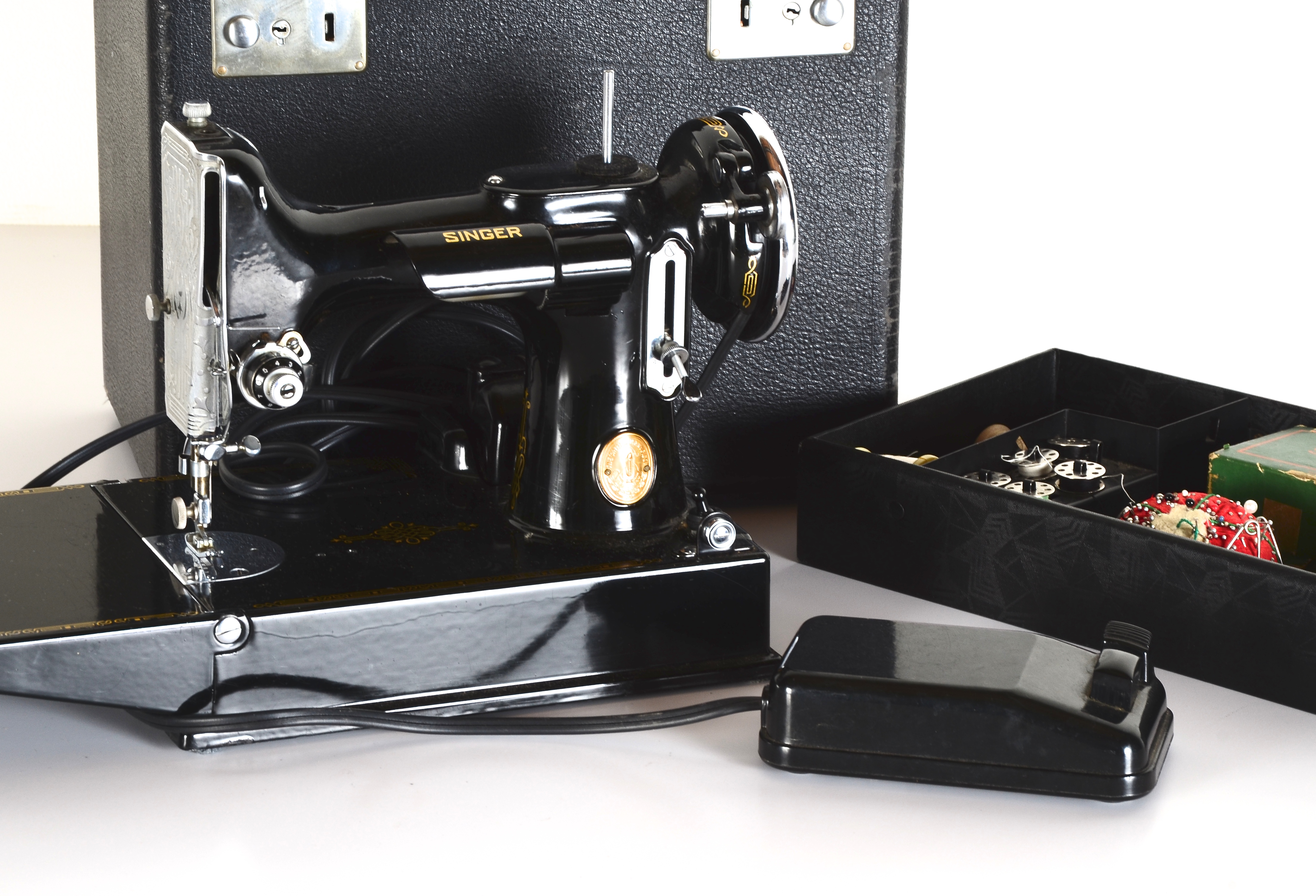 Circa 1938 Singer Featherweight Sewing Machine and Case