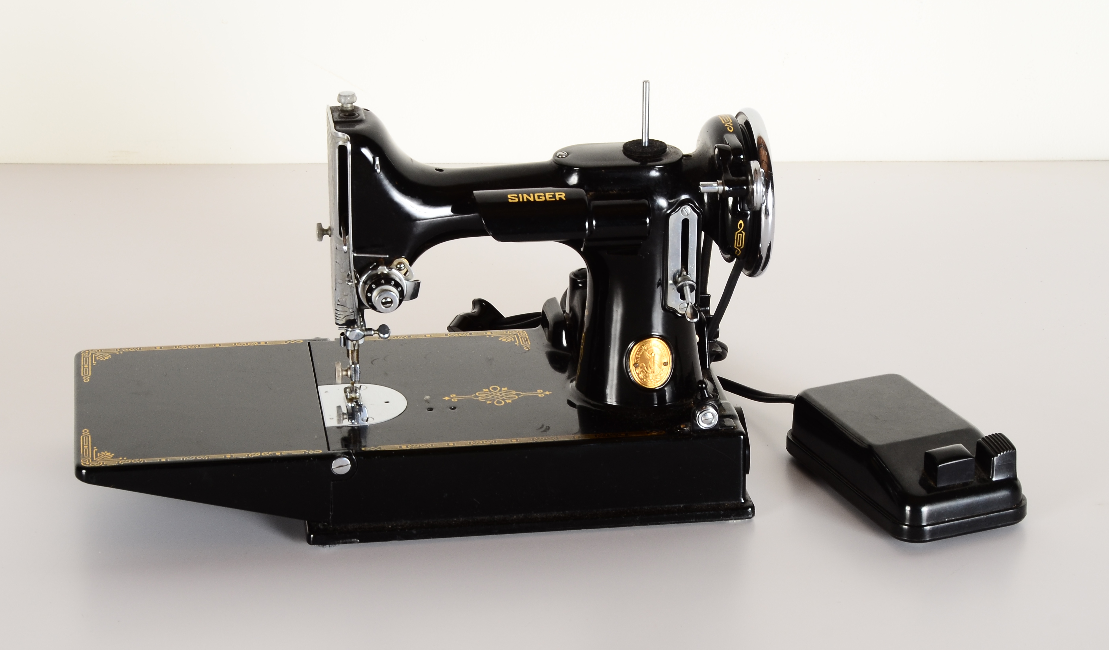 Circa 1938 Singer Featherweight Sewing Machine and Case