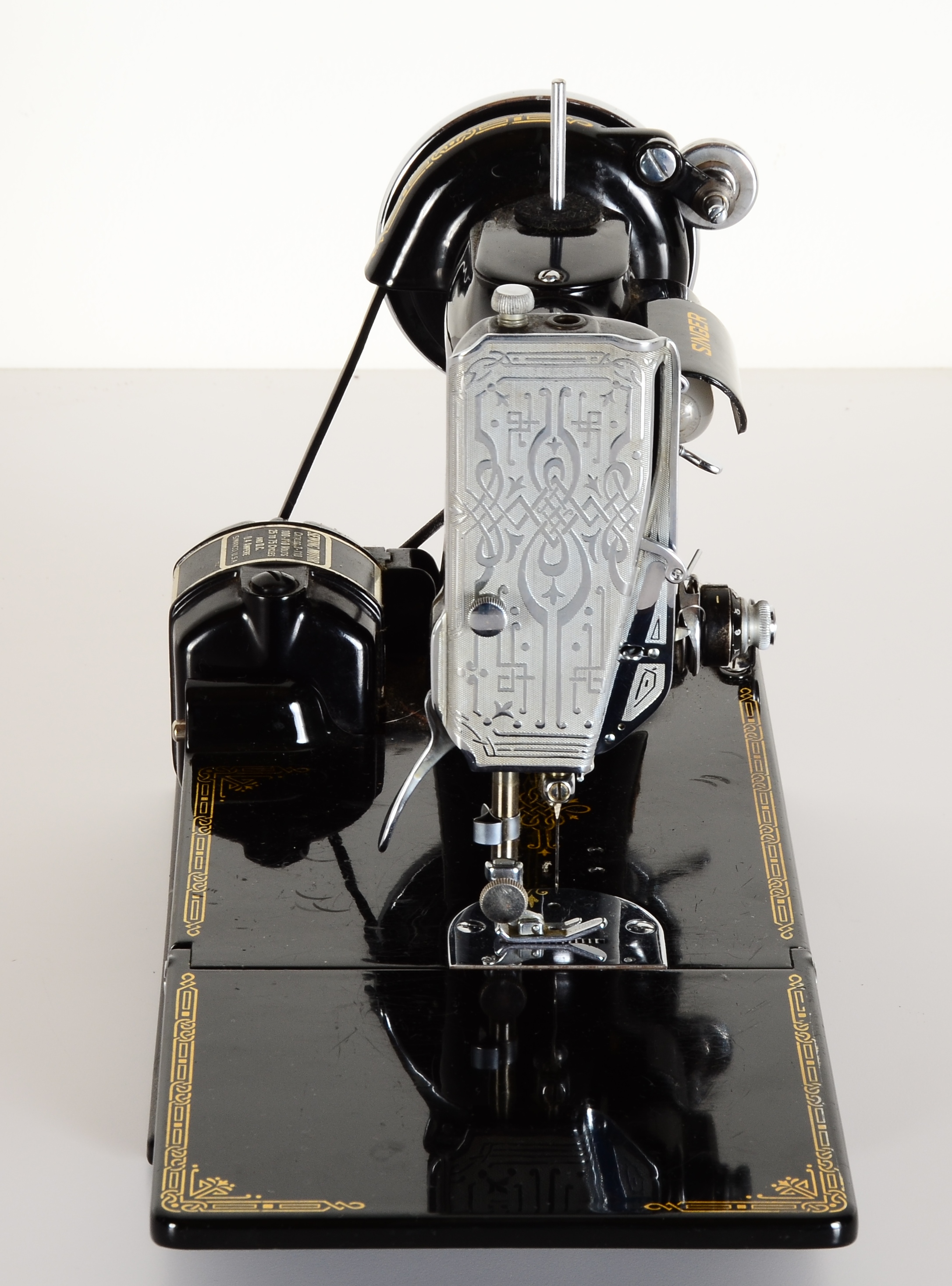 Circa 1938 Singer Featherweight Sewing Machine and Case