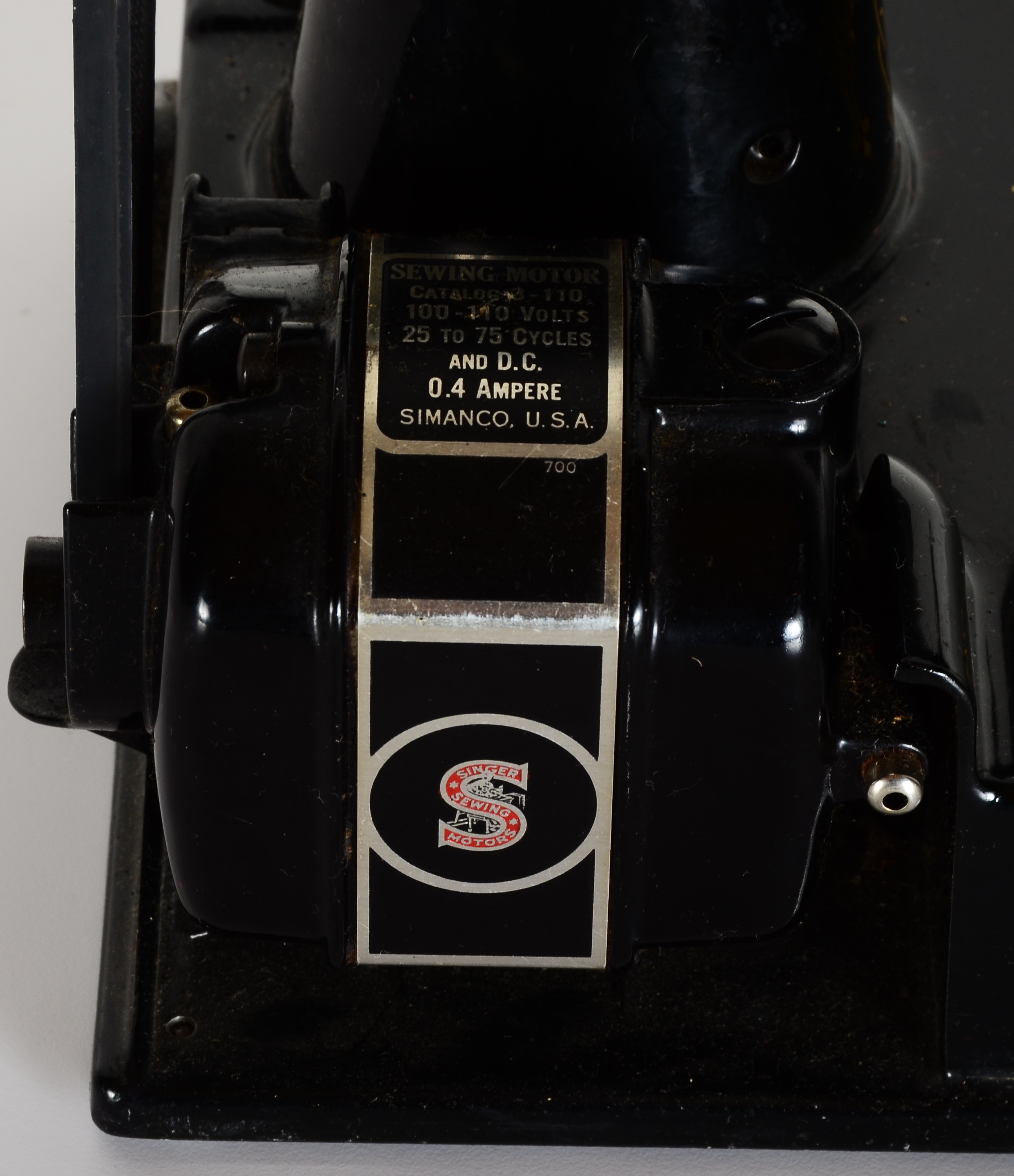 Circa 1938 Singer Featherweight Sewing Machine and Case