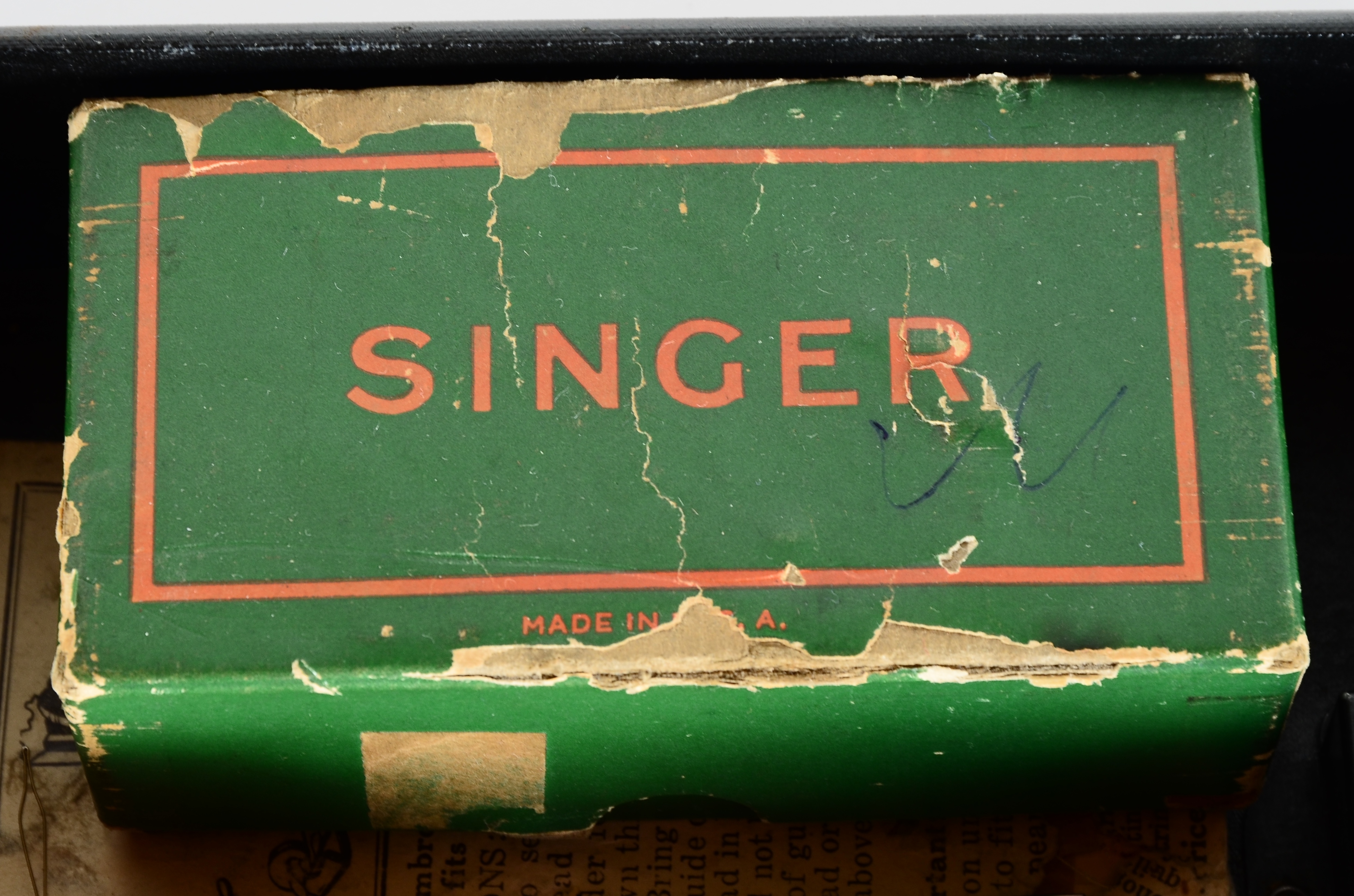 Circa 1938 Singer Featherweight Sewing Machine and Case