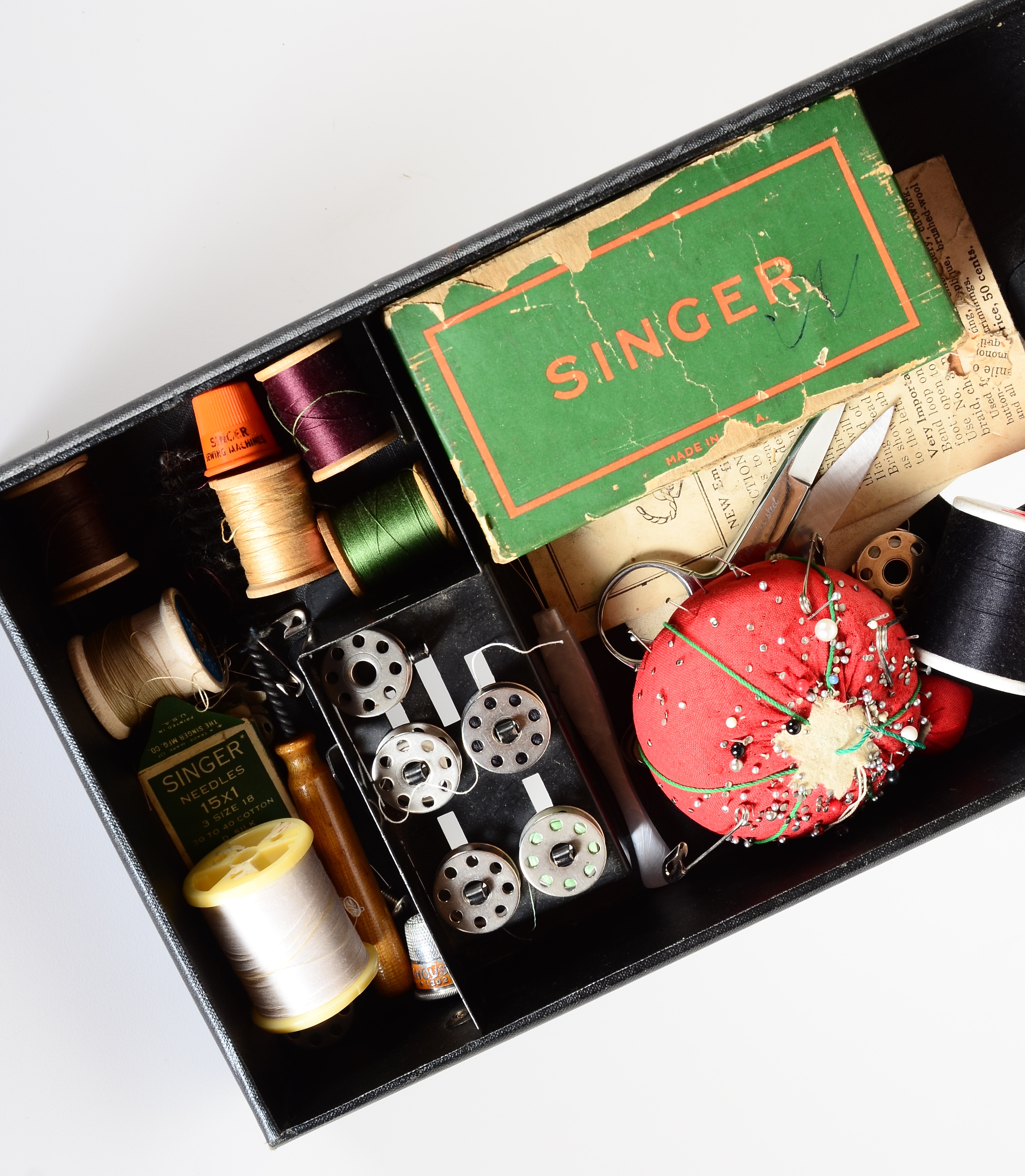 Circa 1938 Singer Featherweight Sewing Machine and Case