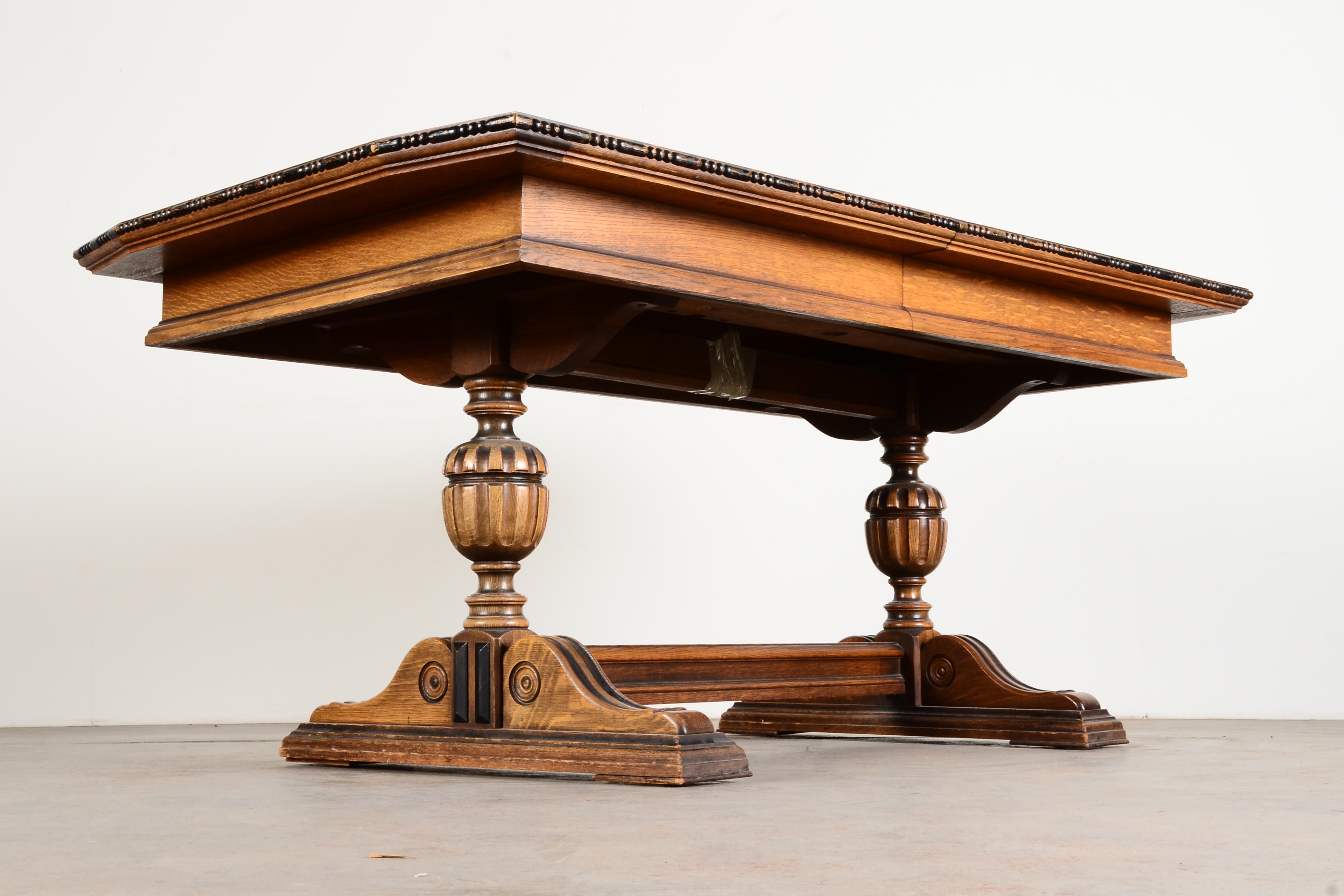 Berkey & Gay Dining Room Table and Chairs