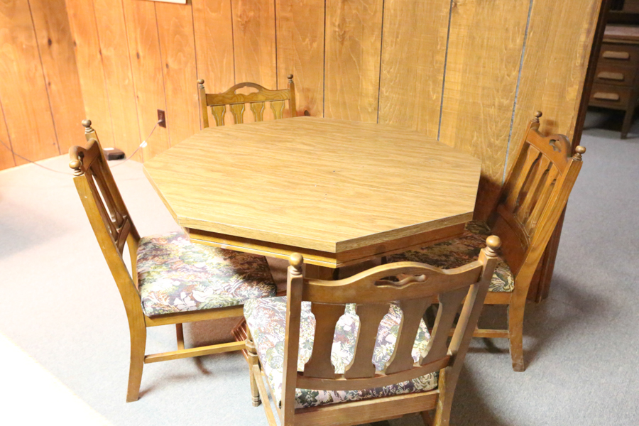 Vintage Dinette Table and Chairs