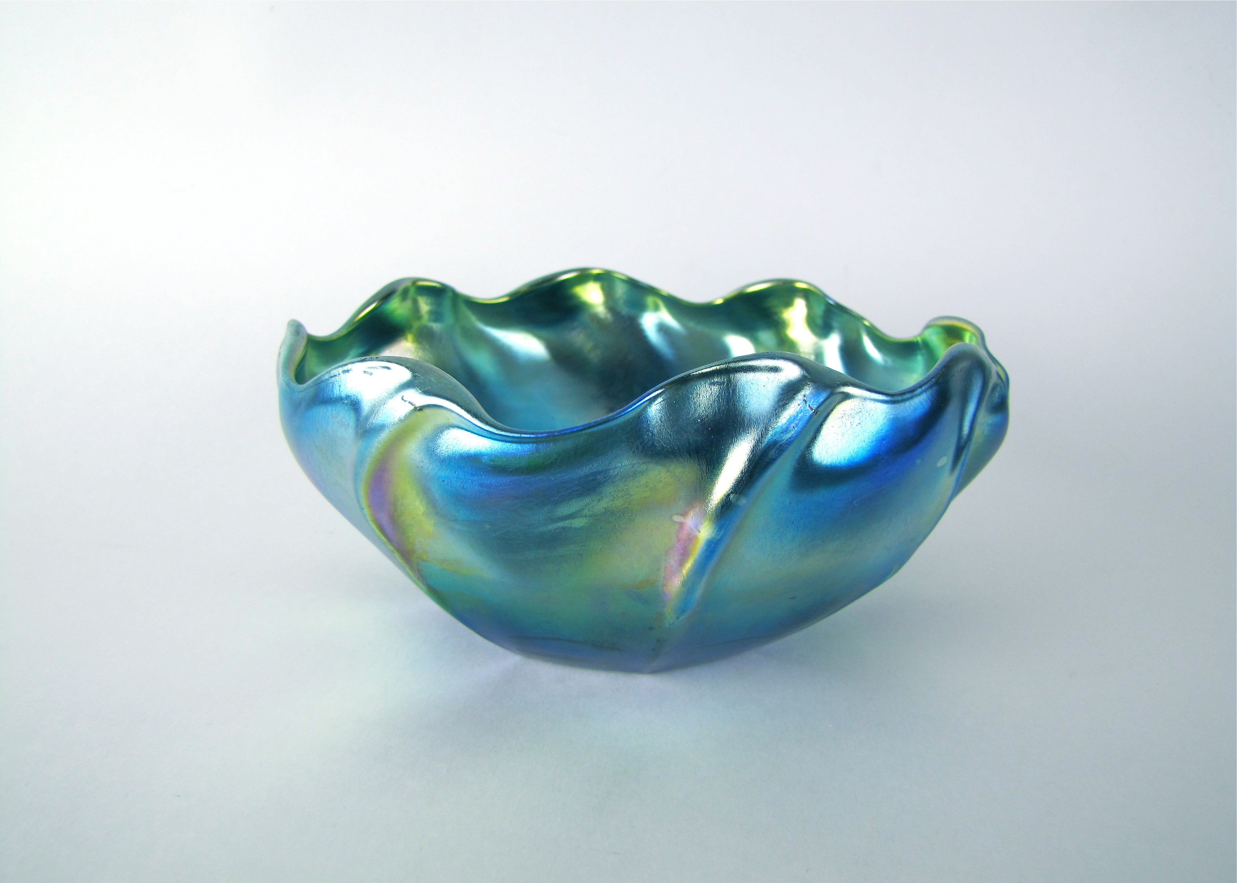 Very Rare Tiffany Favrile Glass Bowl Signed L.C.T.