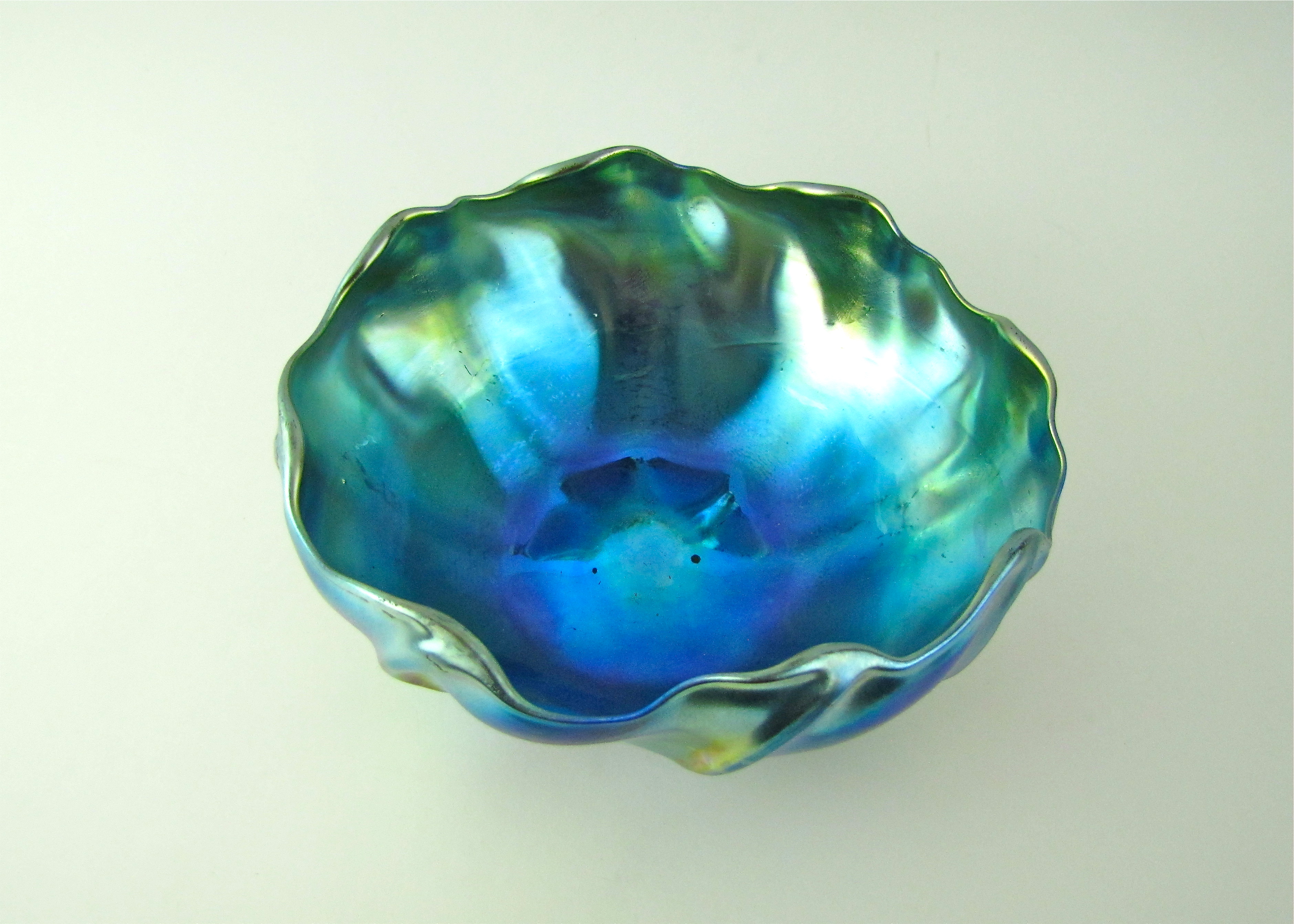Very Rare Tiffany Favrile Glass Bowl Signed L.C.T.