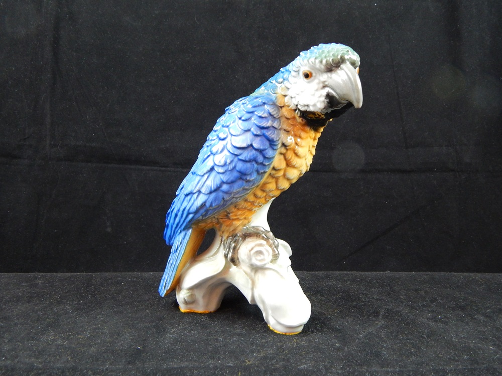 Vintage Goebel Large Parrot II