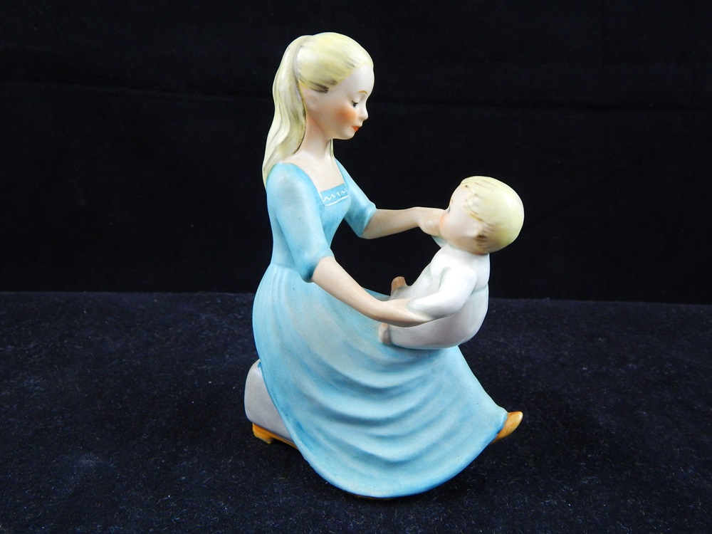 3 Goebel Women by Charlot Byj