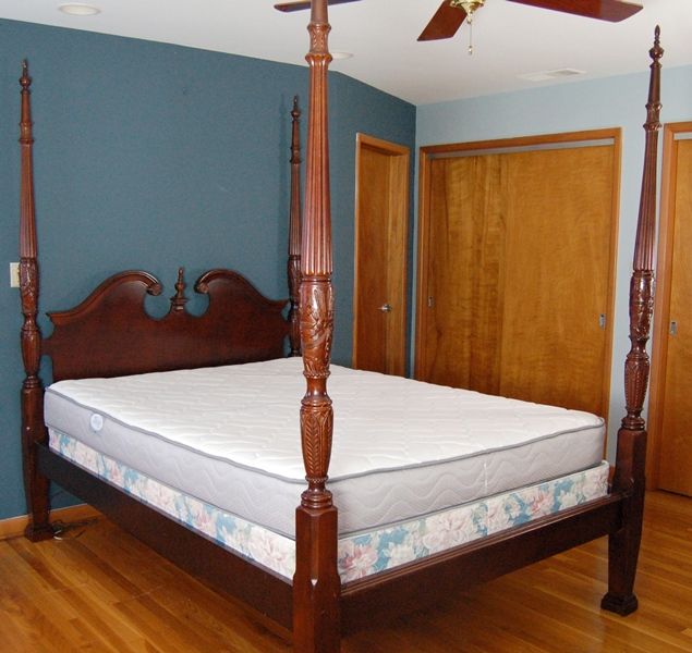 Chippendale Style Four Poster Queen Bed