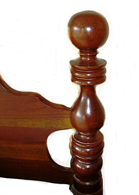 Cherry Finish Queen Four-Poster Bed with Headboard, Footboard and Rails