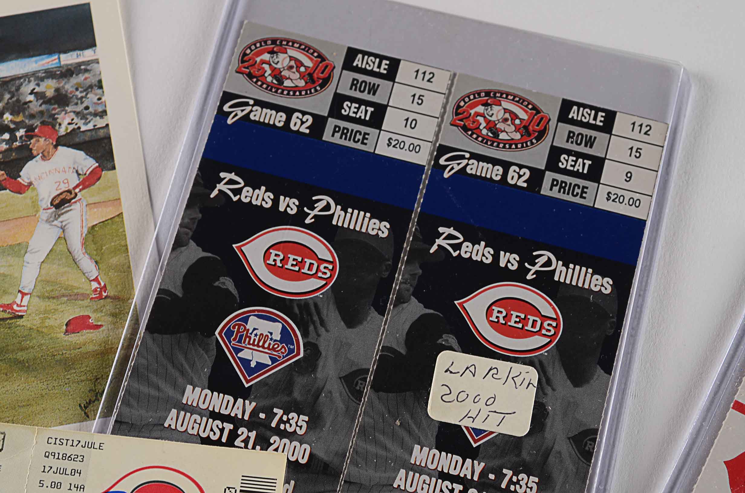 (HOF) Barry Larkin Cincinnati Reds Ticket Stub Collection Plus A Bonus!