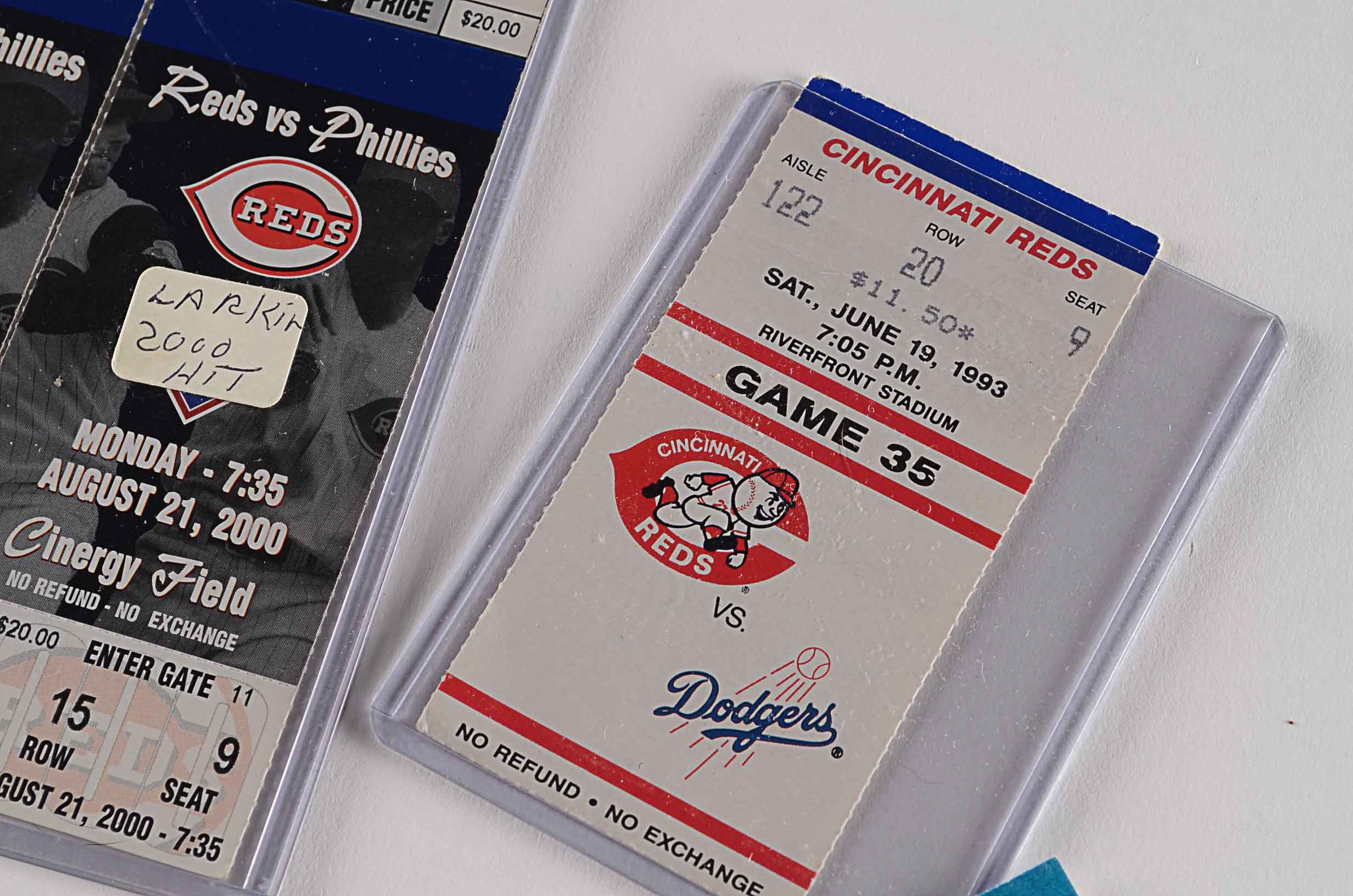 (HOF) Barry Larkin Cincinnati Reds Ticket Stub Collection Plus A Bonus!