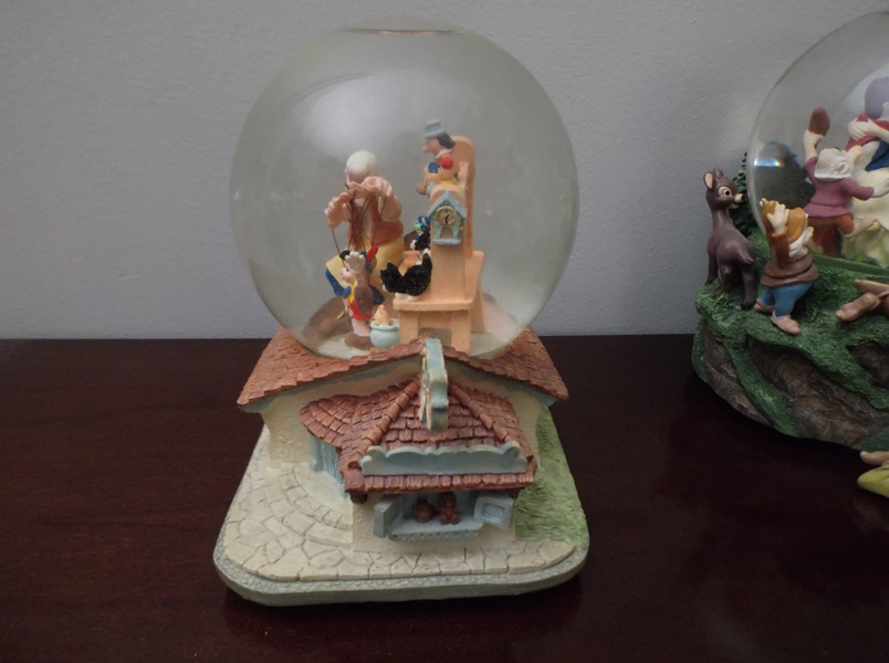 Musical Disney Snow Globe 