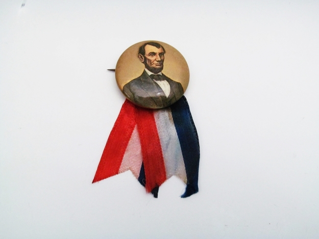 1909 Lincoln Tip Top Bread Advertising Pin