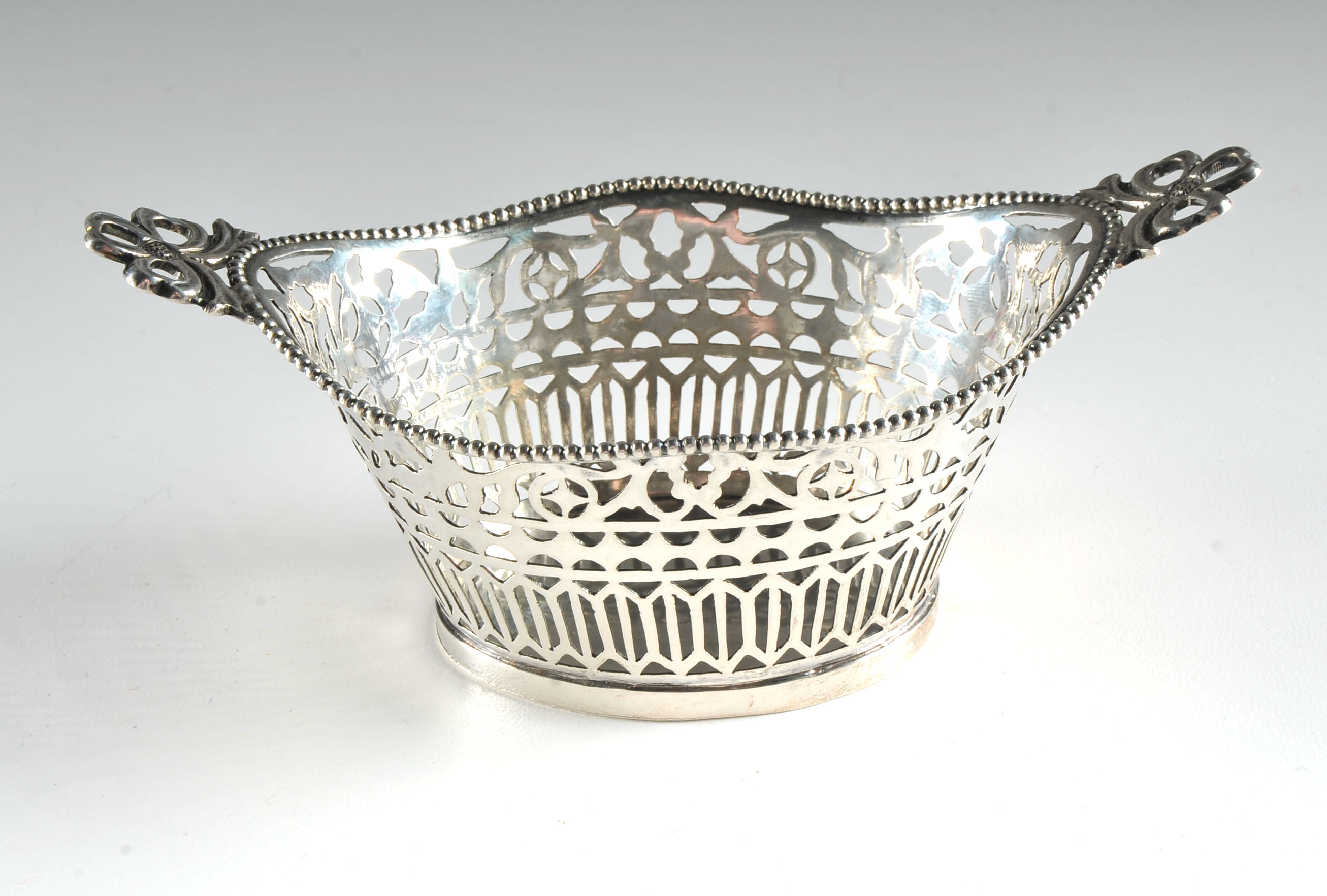 Assorted Silver-plate and Silver (800)