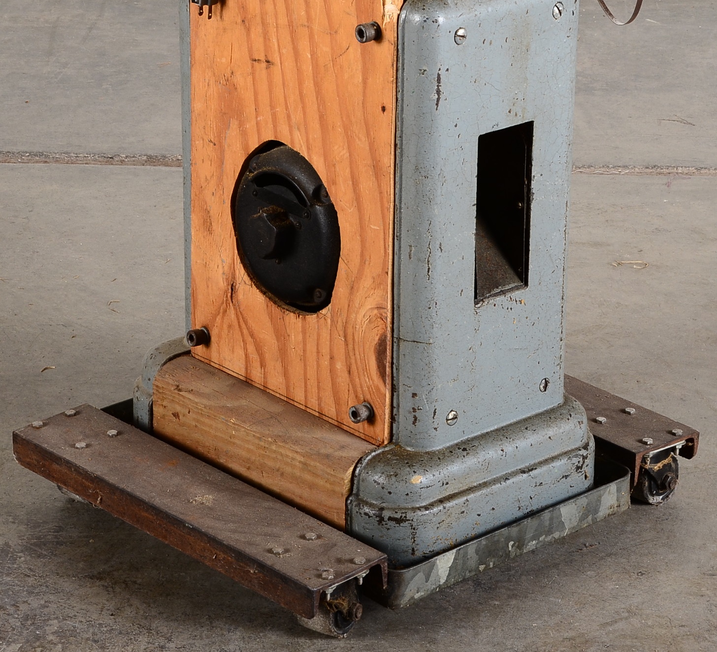 Vintage Delta Band Saw 