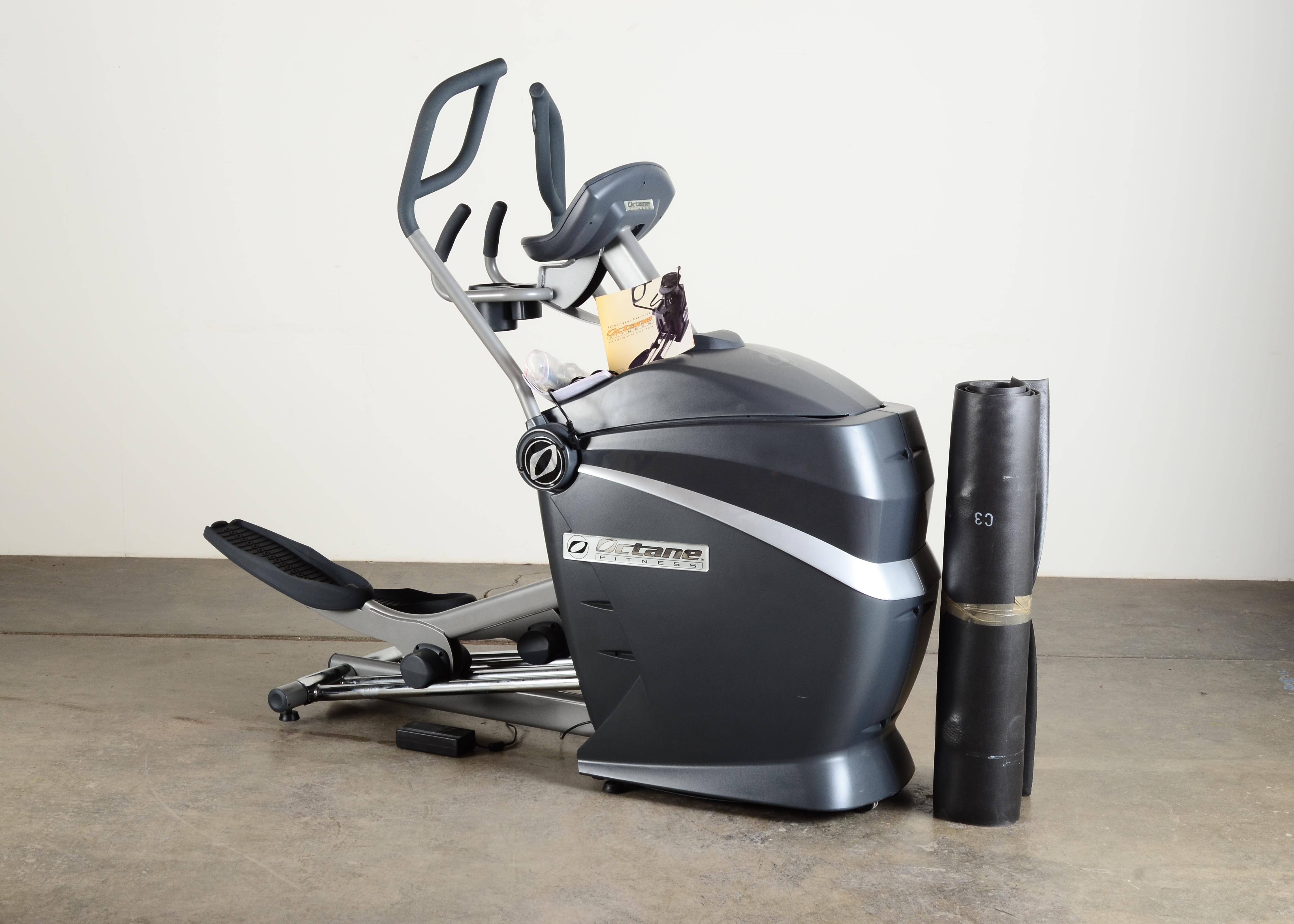 Octane Fitness Q45e Elliptical Cross Trainer
