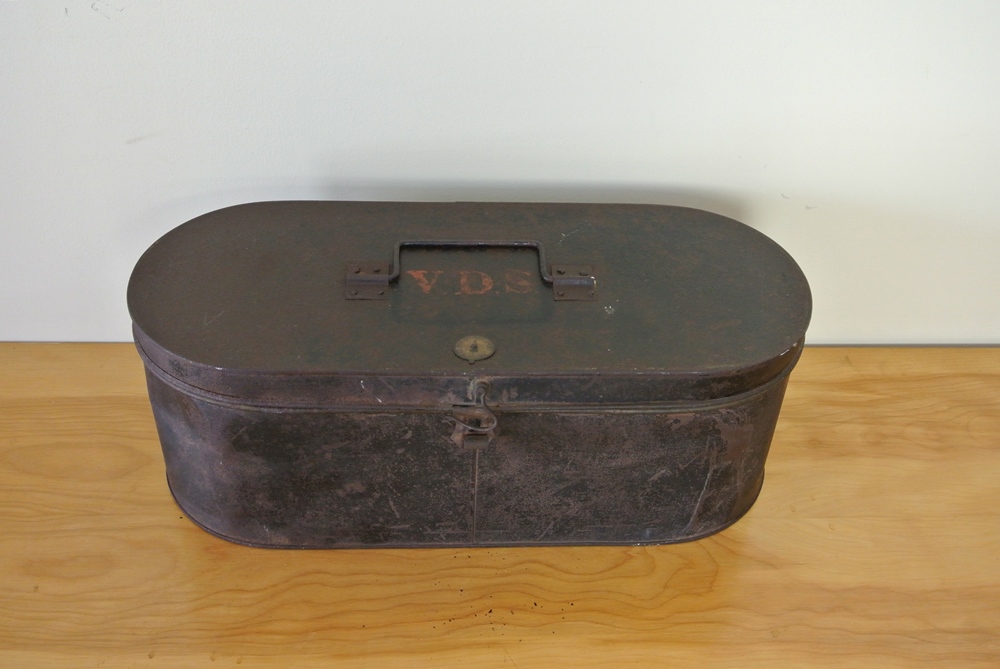 US Navy Officer's Bicorn Hat and Epauletts 1898
