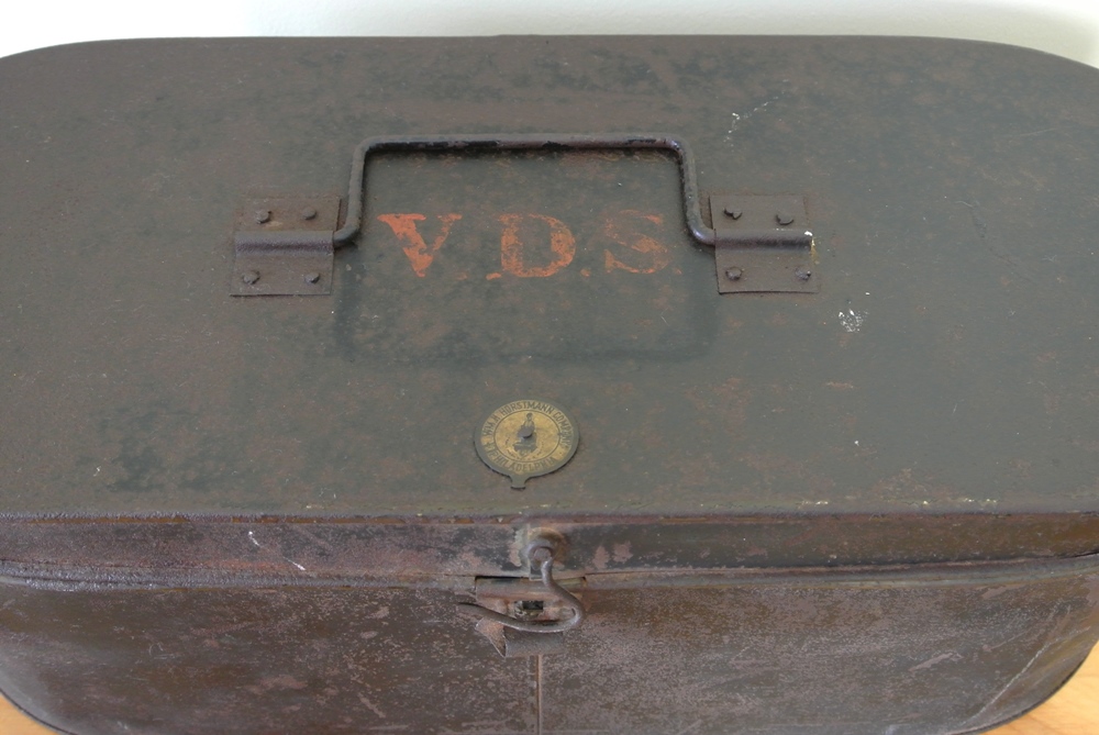 US Navy Officer's Bicorn Hat and Epauletts 1898