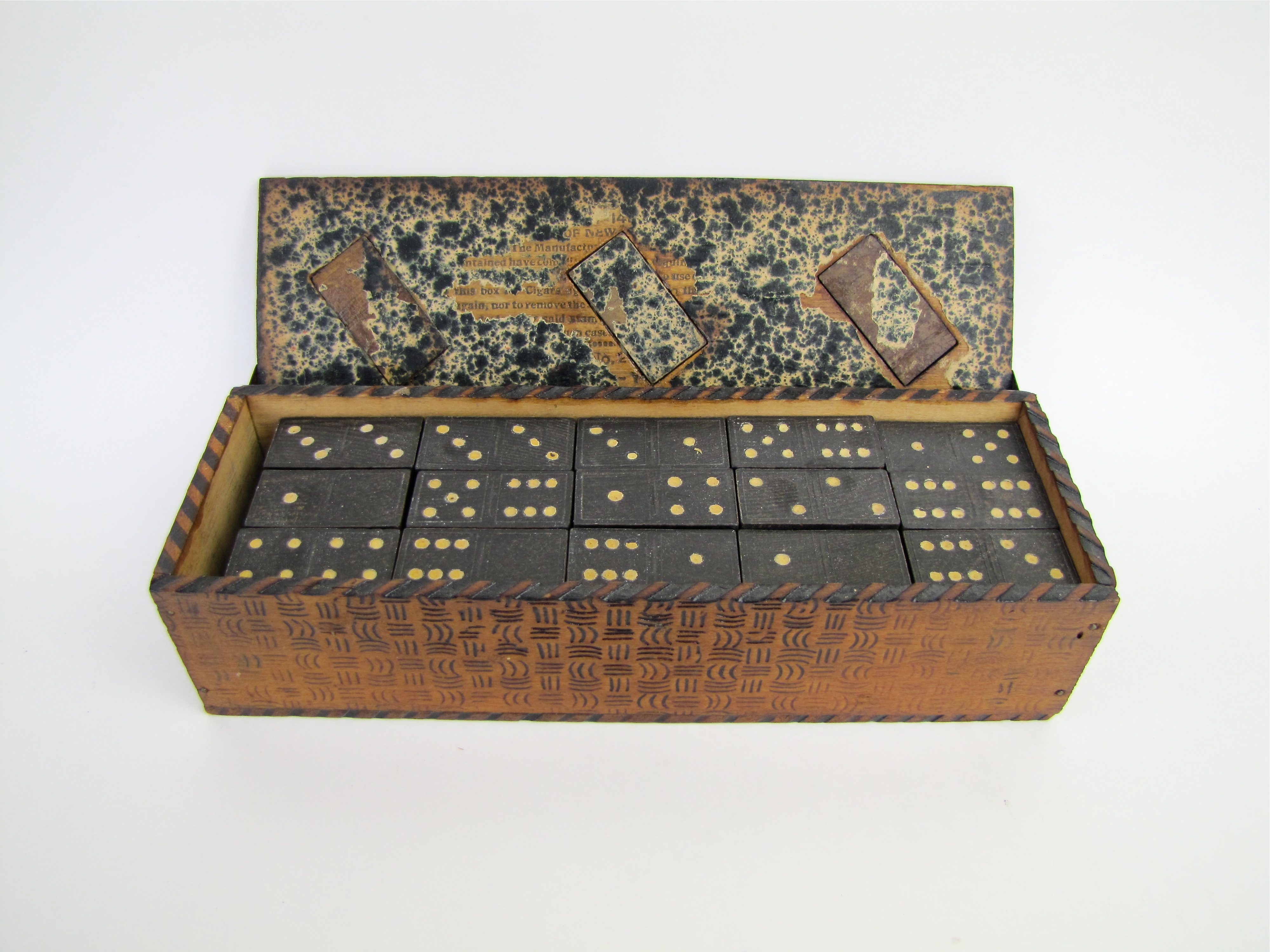 Art Deco Statue Of Liberty Wooden Dominoes Box Set