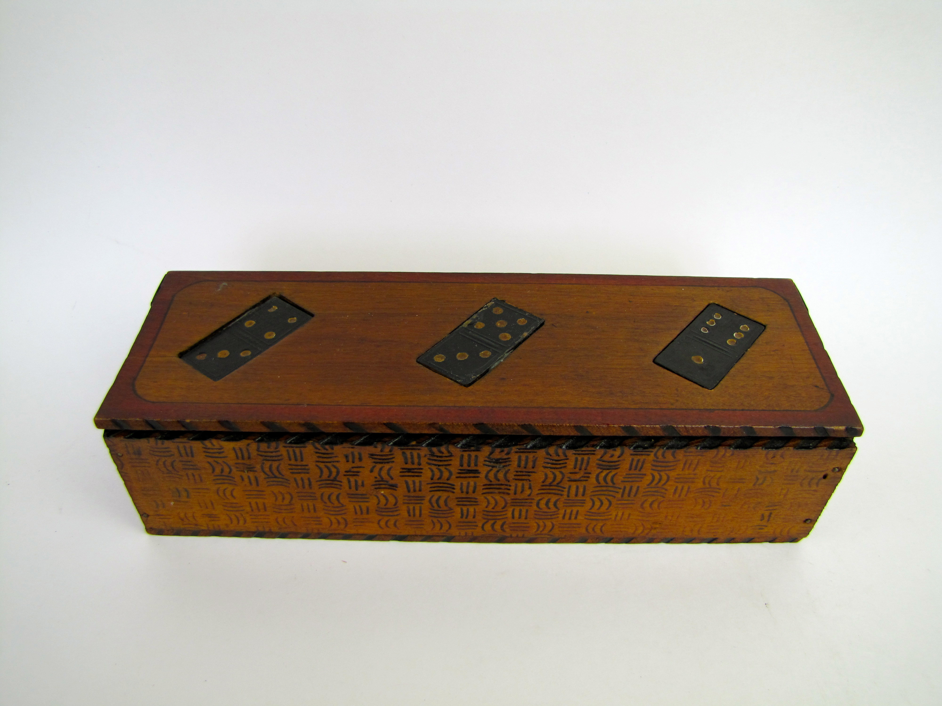 Art Deco Statue Of Liberty Wooden Dominoes Box Set